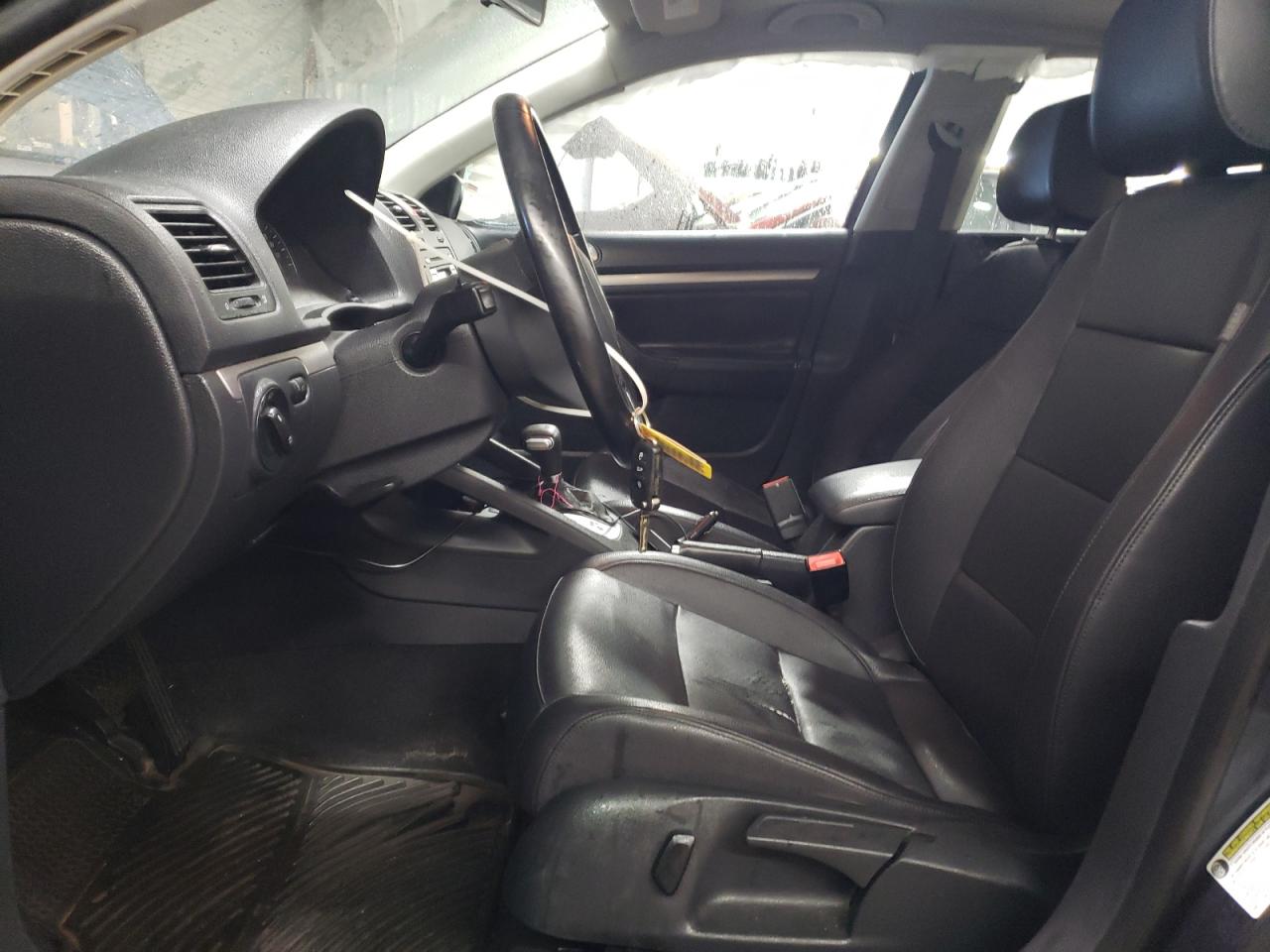 2010 Volkswagen Jetta - Image 7