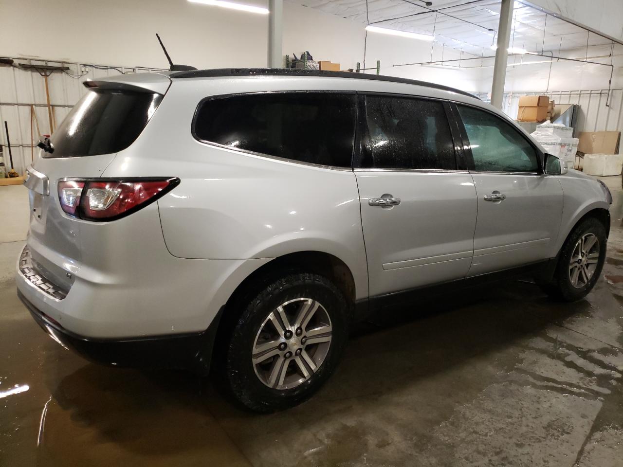 2017 Chevrolet Traverse - Image 3