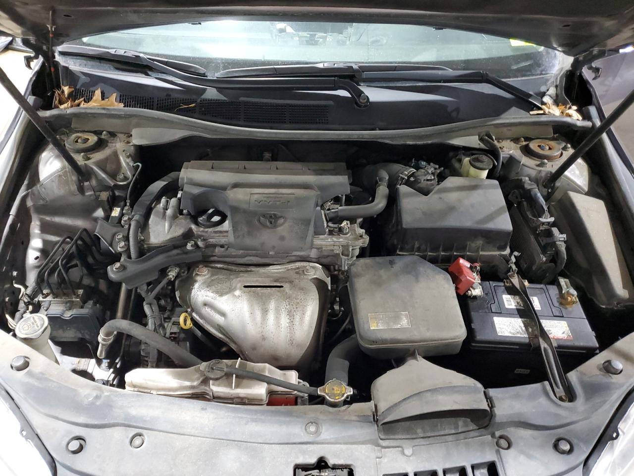 2015 Toyota Camry - Image 11