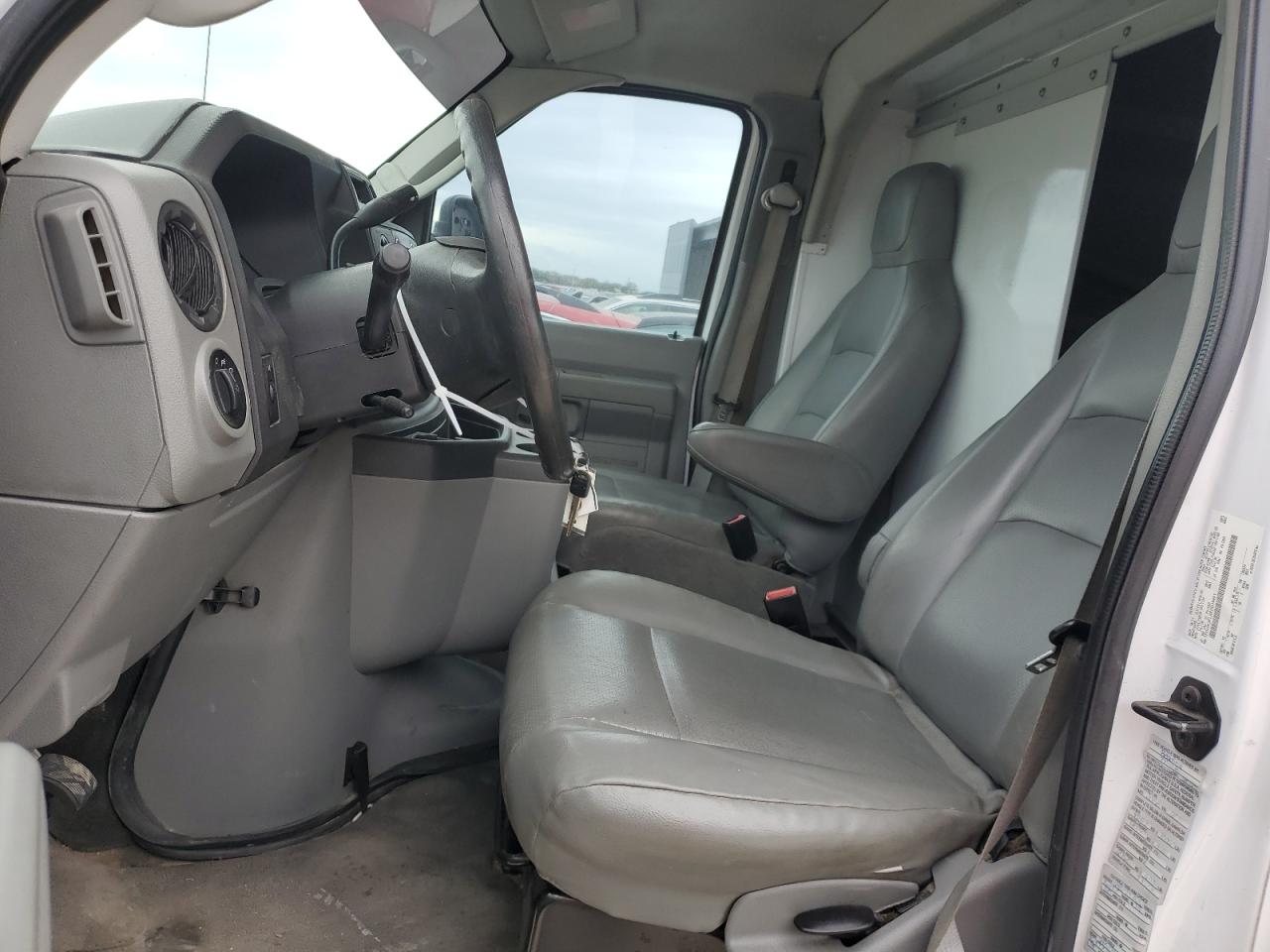 2014 Ford Econoline - Image 7