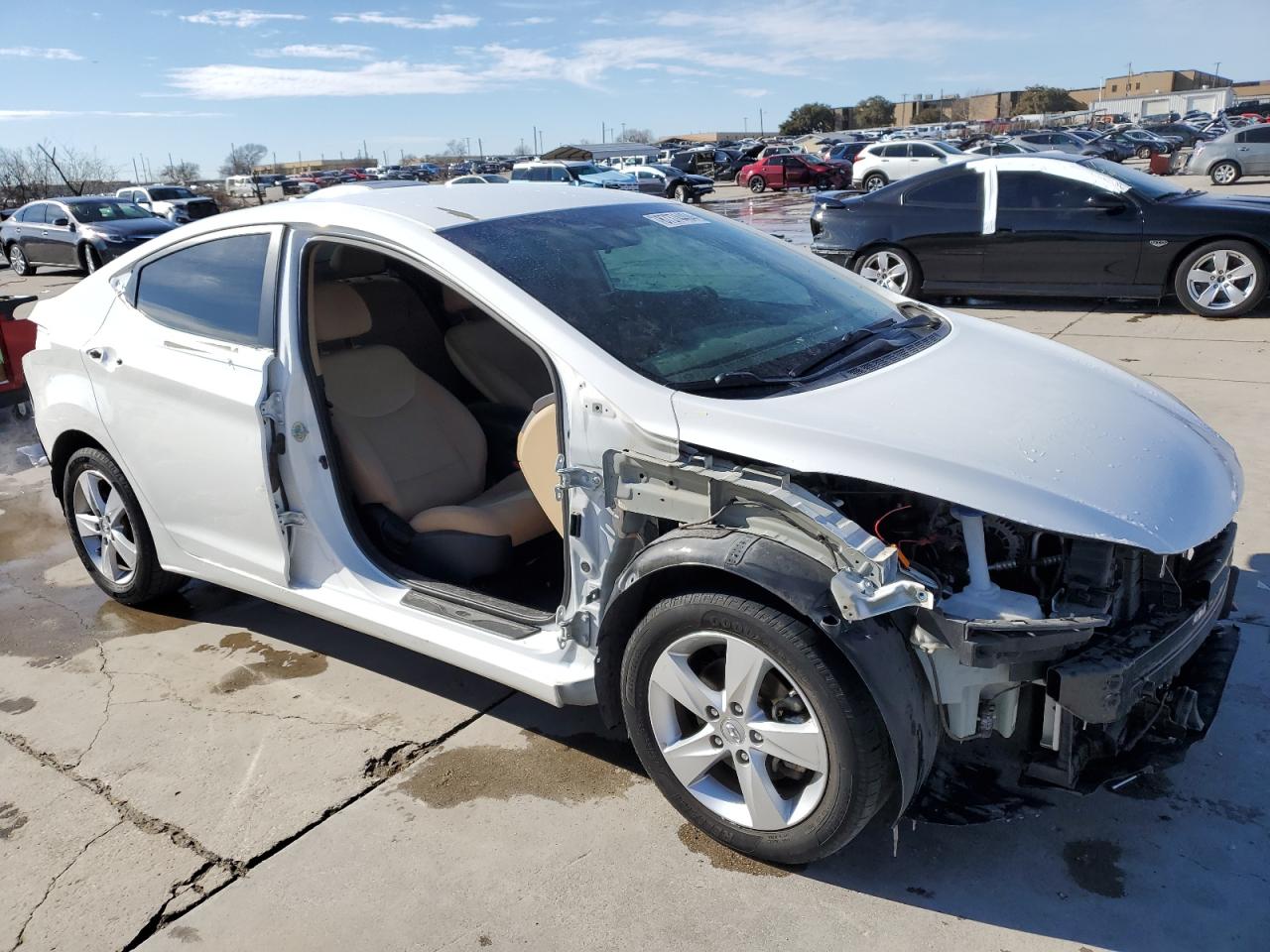 2013 Hyundai Elantra - Image 4