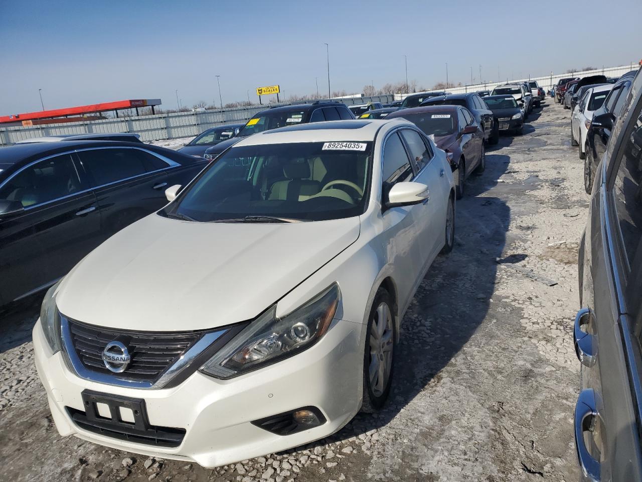 2016 Nissan Altima - Image 1