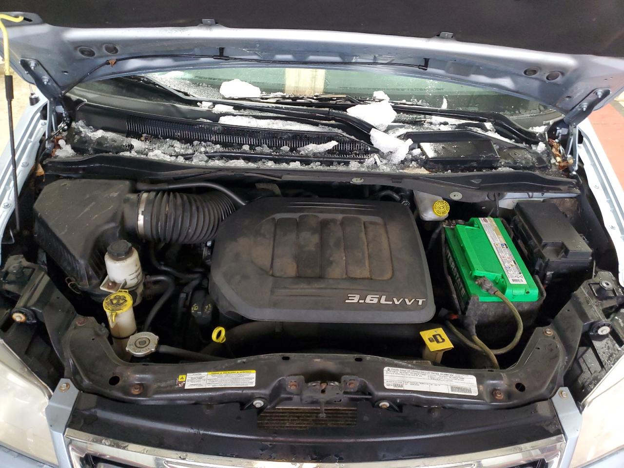 2012 Chrysler Town & Country - Image 12
