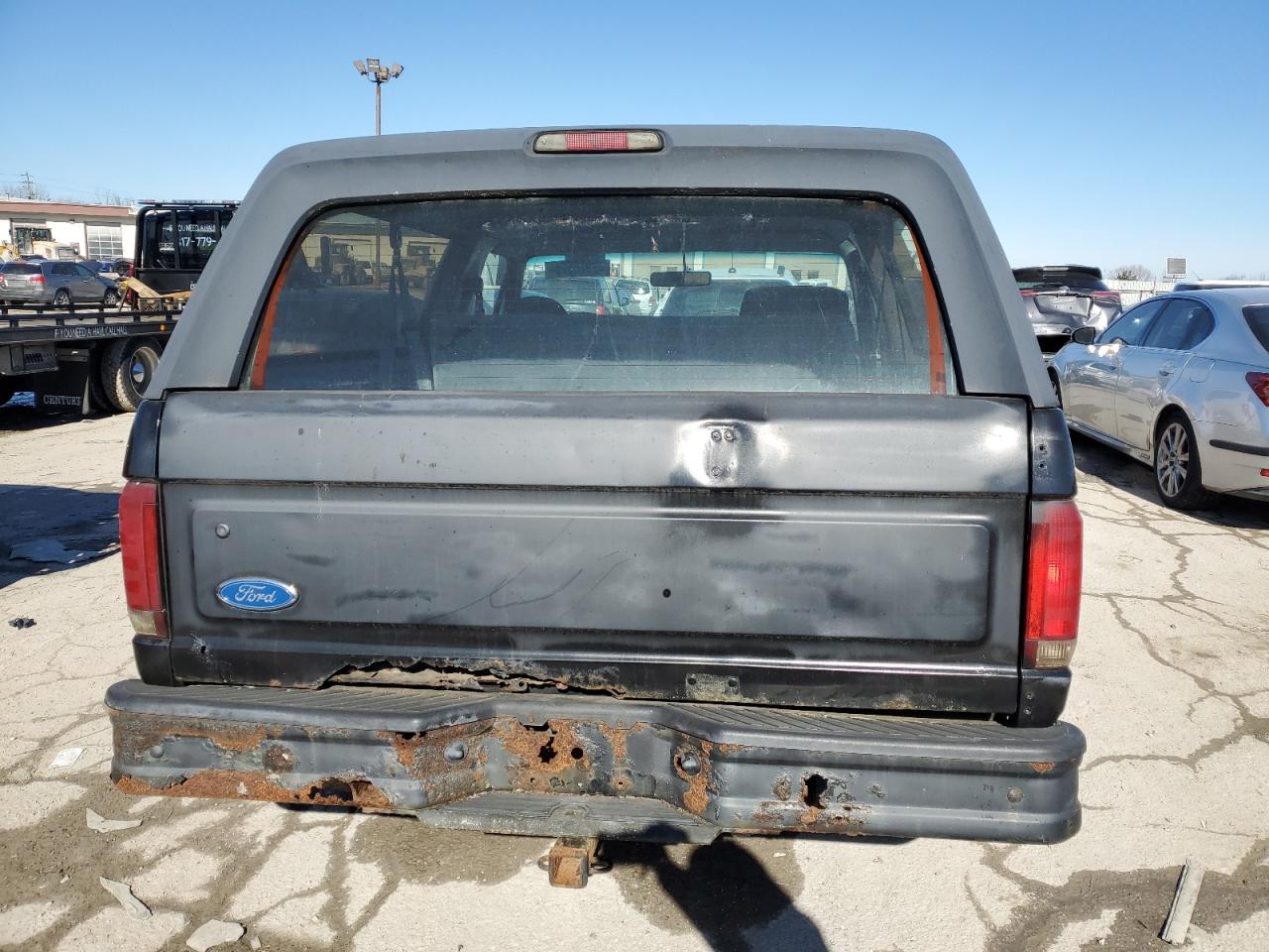 1994 Ford Bronco U100 VIN: 1FMEU15H2RLA87633 Lot: 42975525