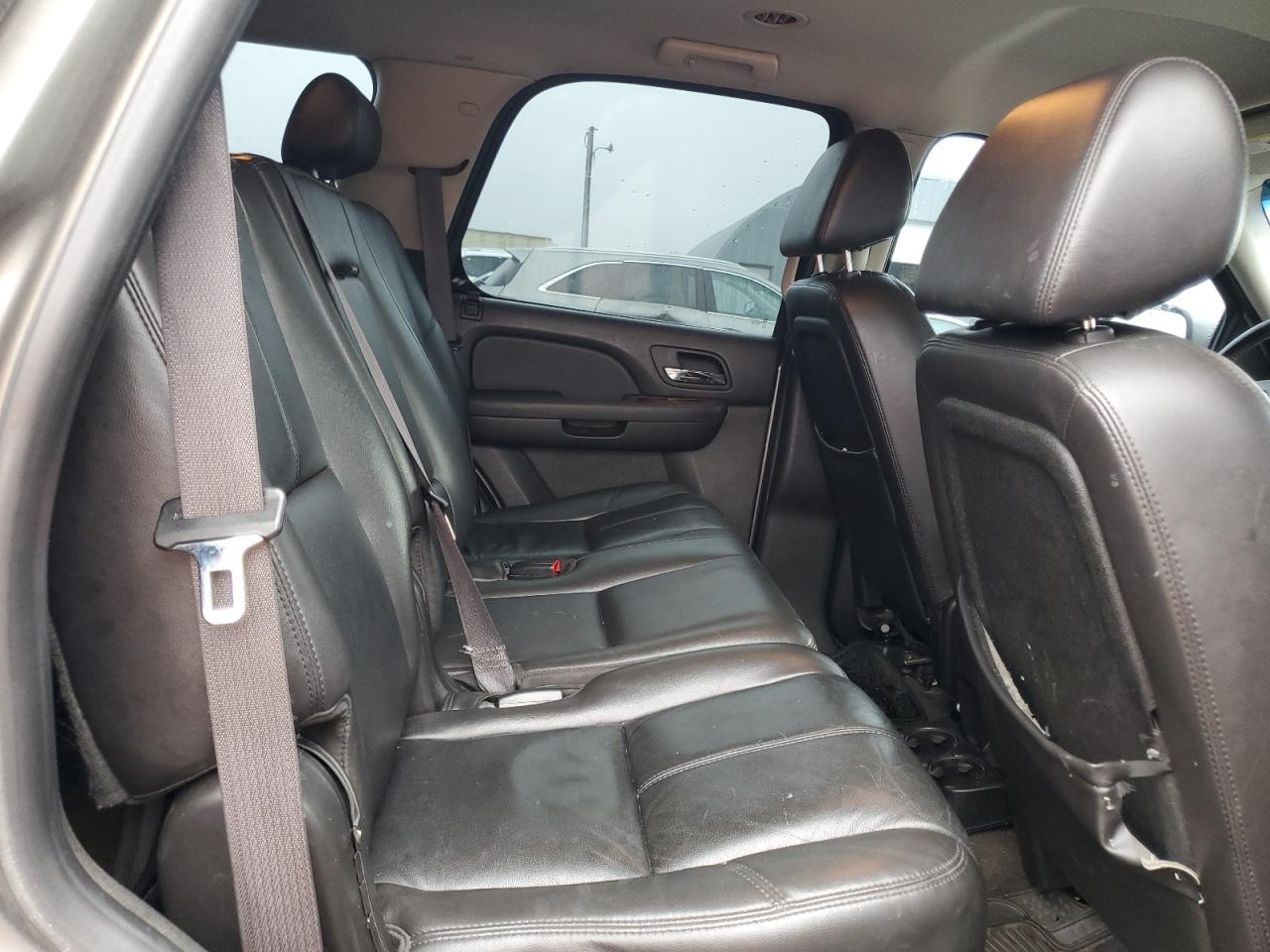 2009 GMC Yukon - Image 11