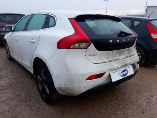 2016 VOLVO V40 SE LUX