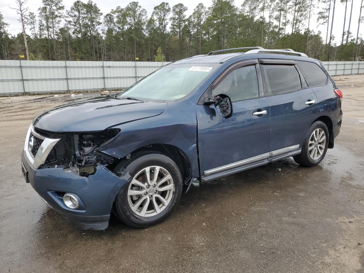 2016 Nissan Pathfinder - Image 1