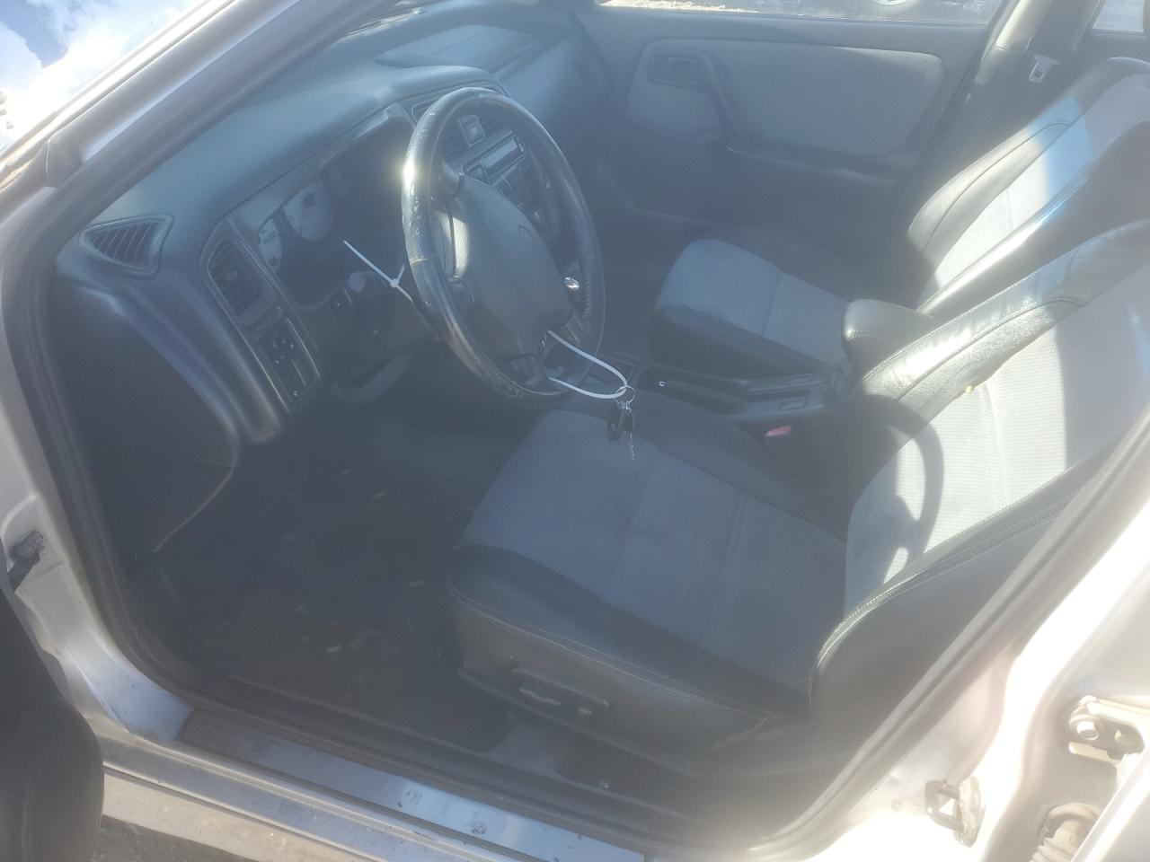 2002 Infiniti G - Image 7