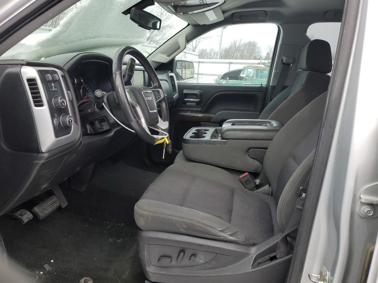 2017 GMC Sierra - Image 7