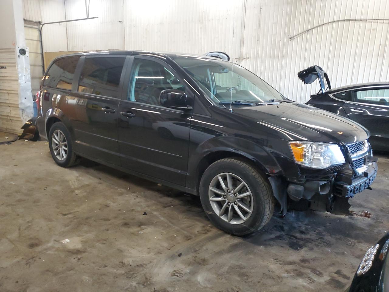 2017 Dodge Caravan - Image 4