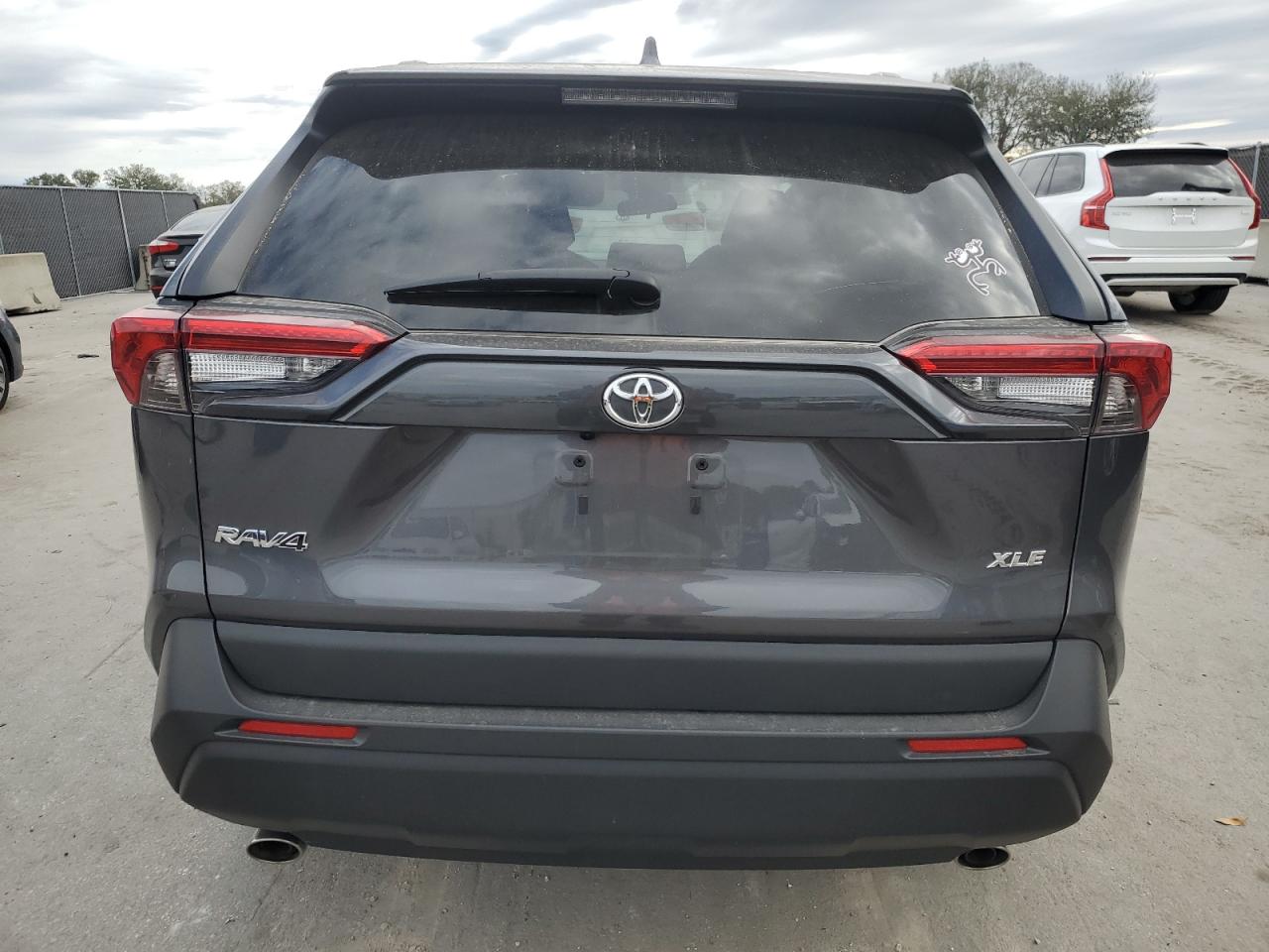 2022 Toyota RAV 4 - Image 6