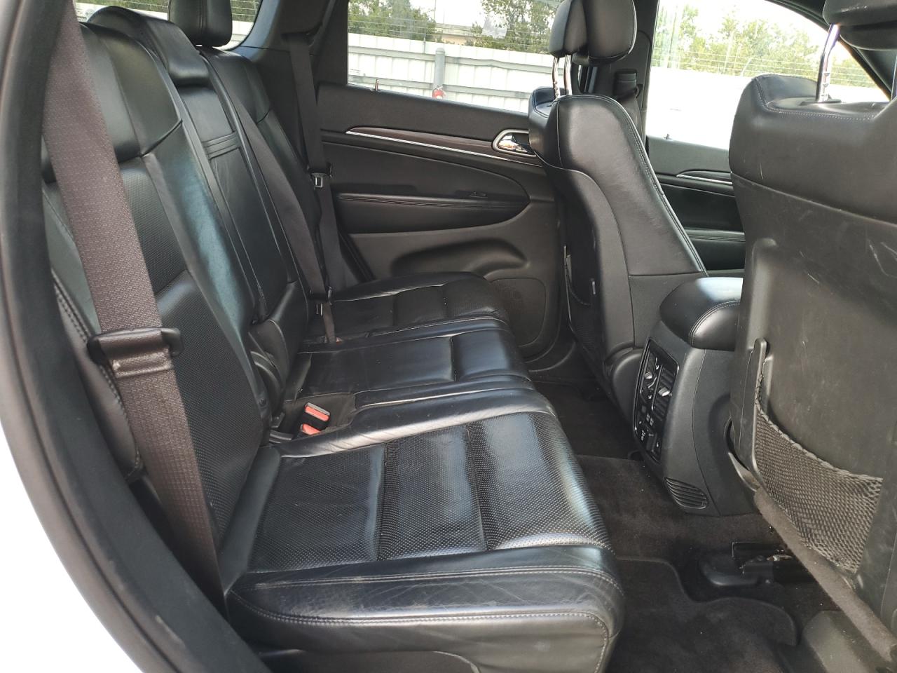 2019 Jeep Grand Cherokee - Image 11