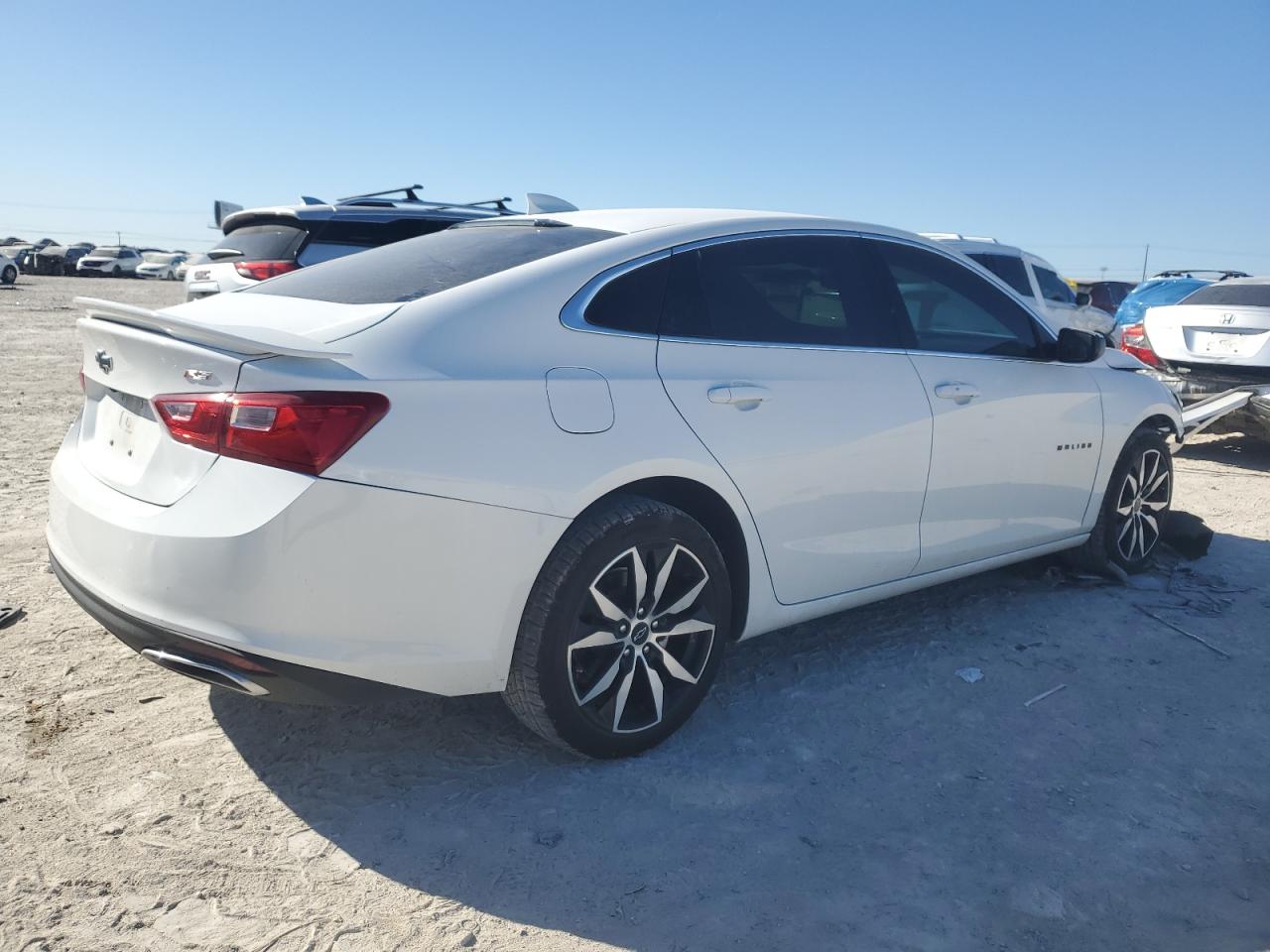 2023 Chevrolet Malibu - Image 3