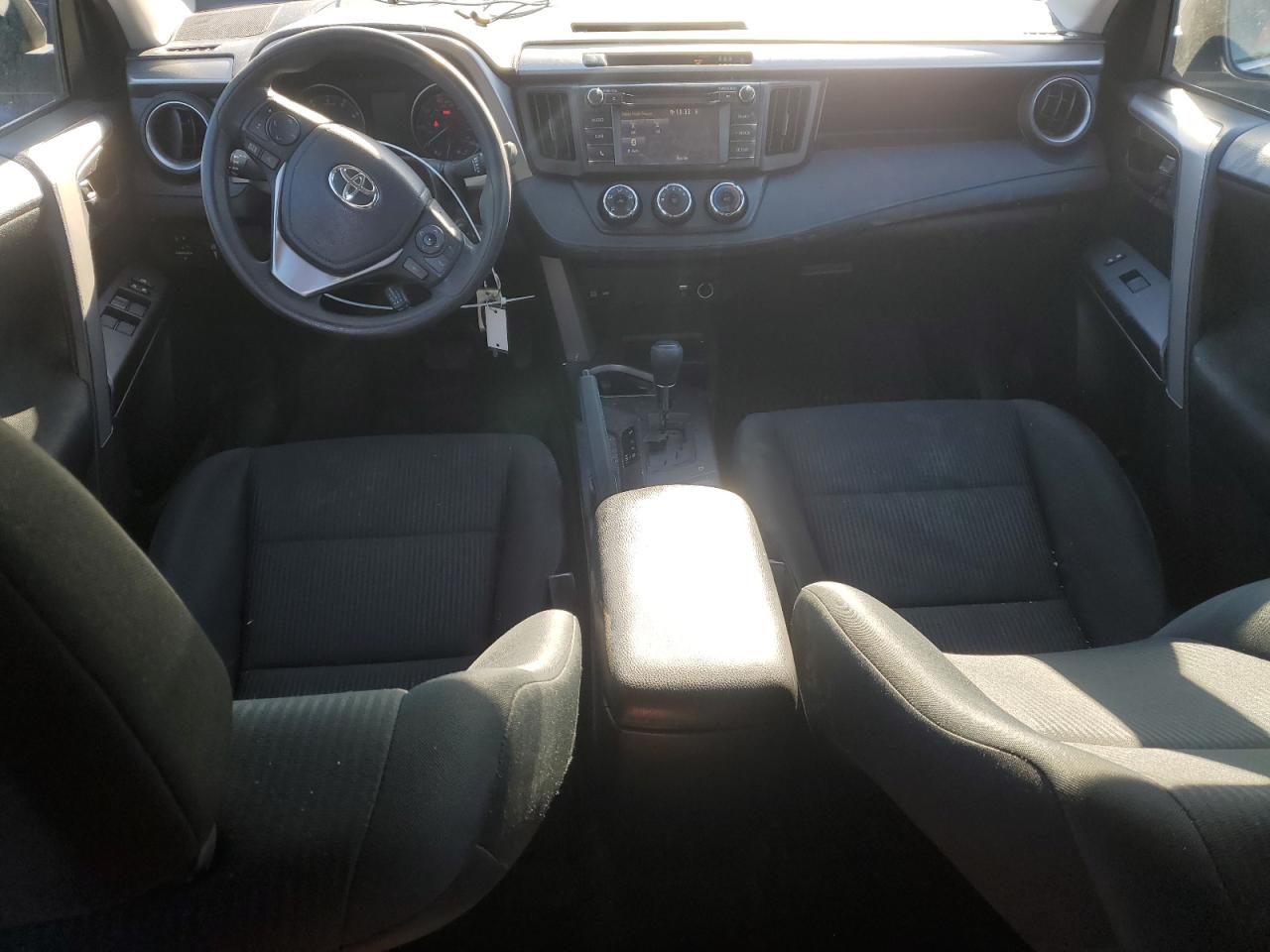 2017 Toyota RAV 4 - Image 8
