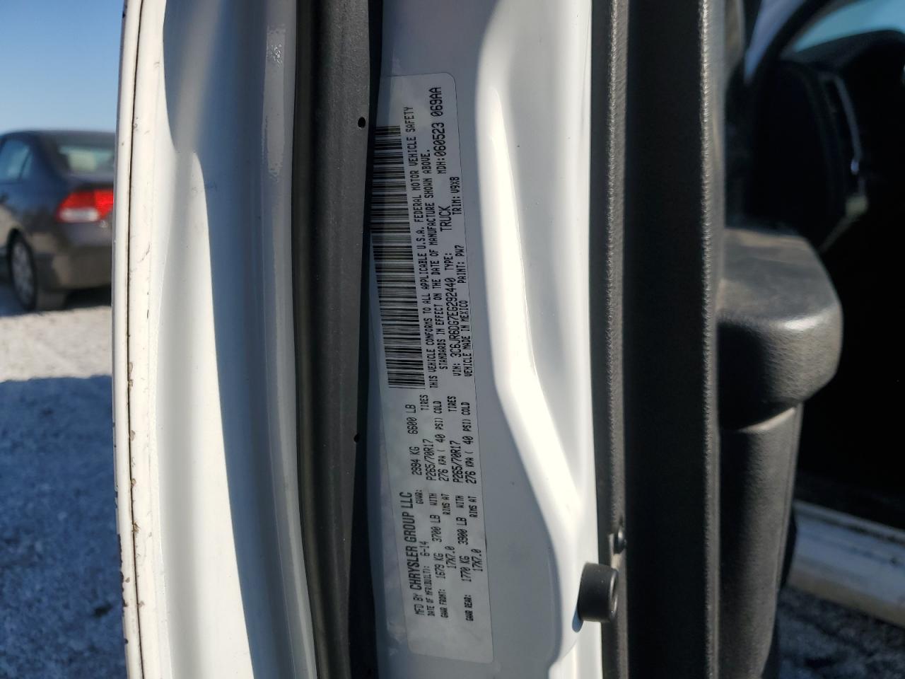 2014 RAM 1500 - Image 12