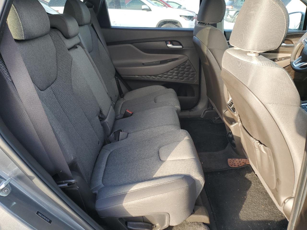 2019 Hyundai Santa Fe - Image 11