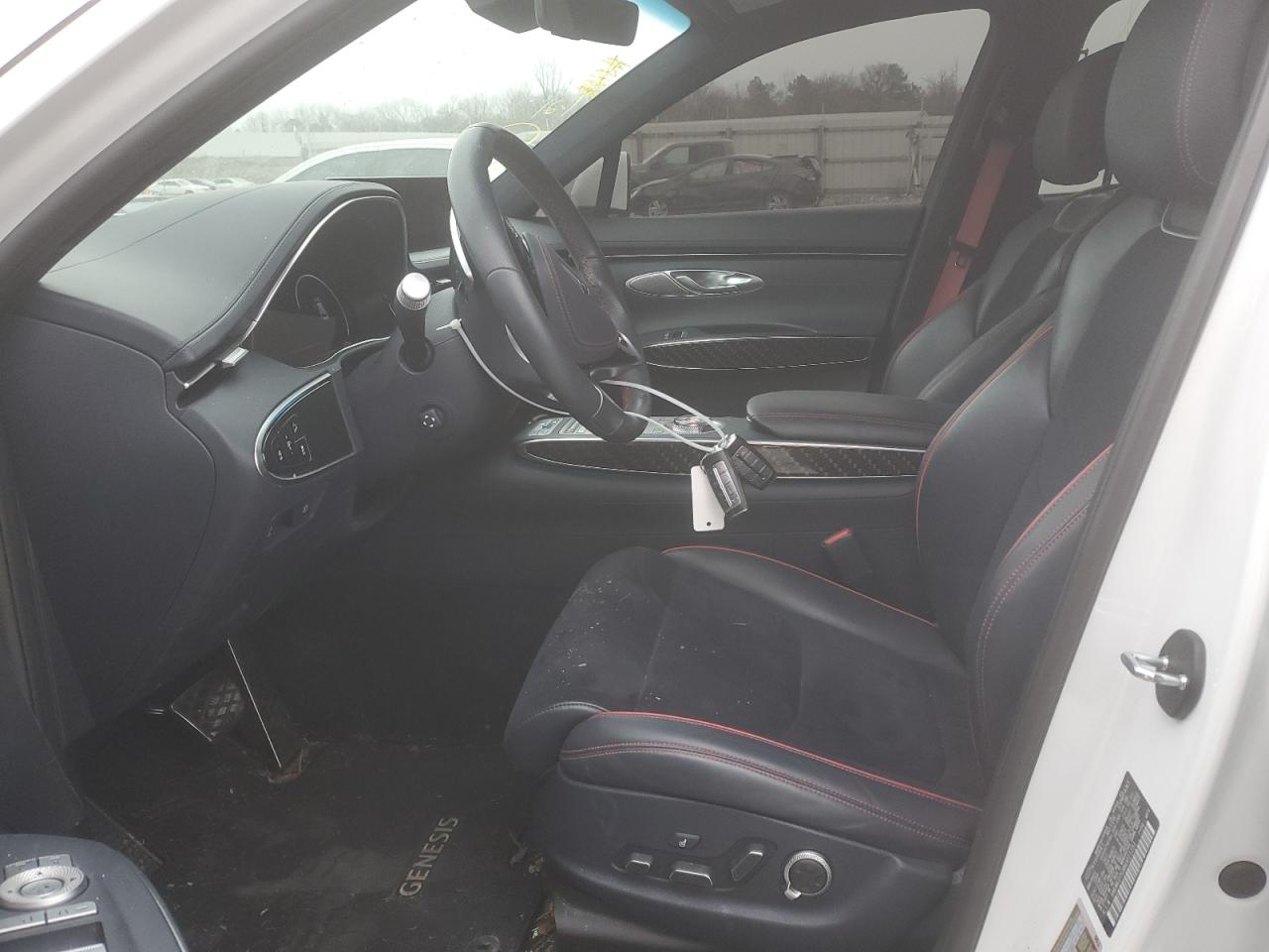 2022 Genesis GV70 - Image 7