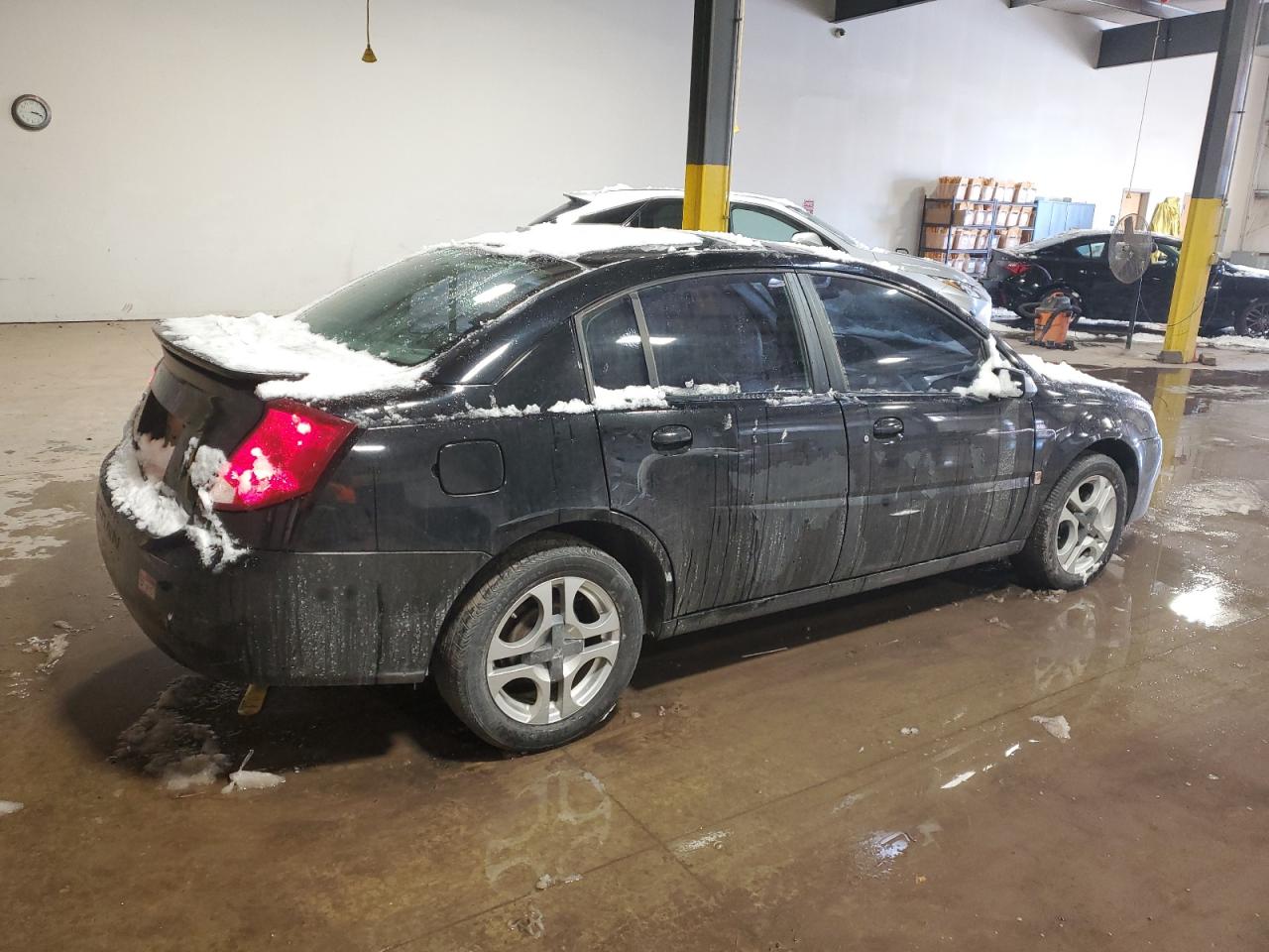 2004 Saturn ION - Image 3