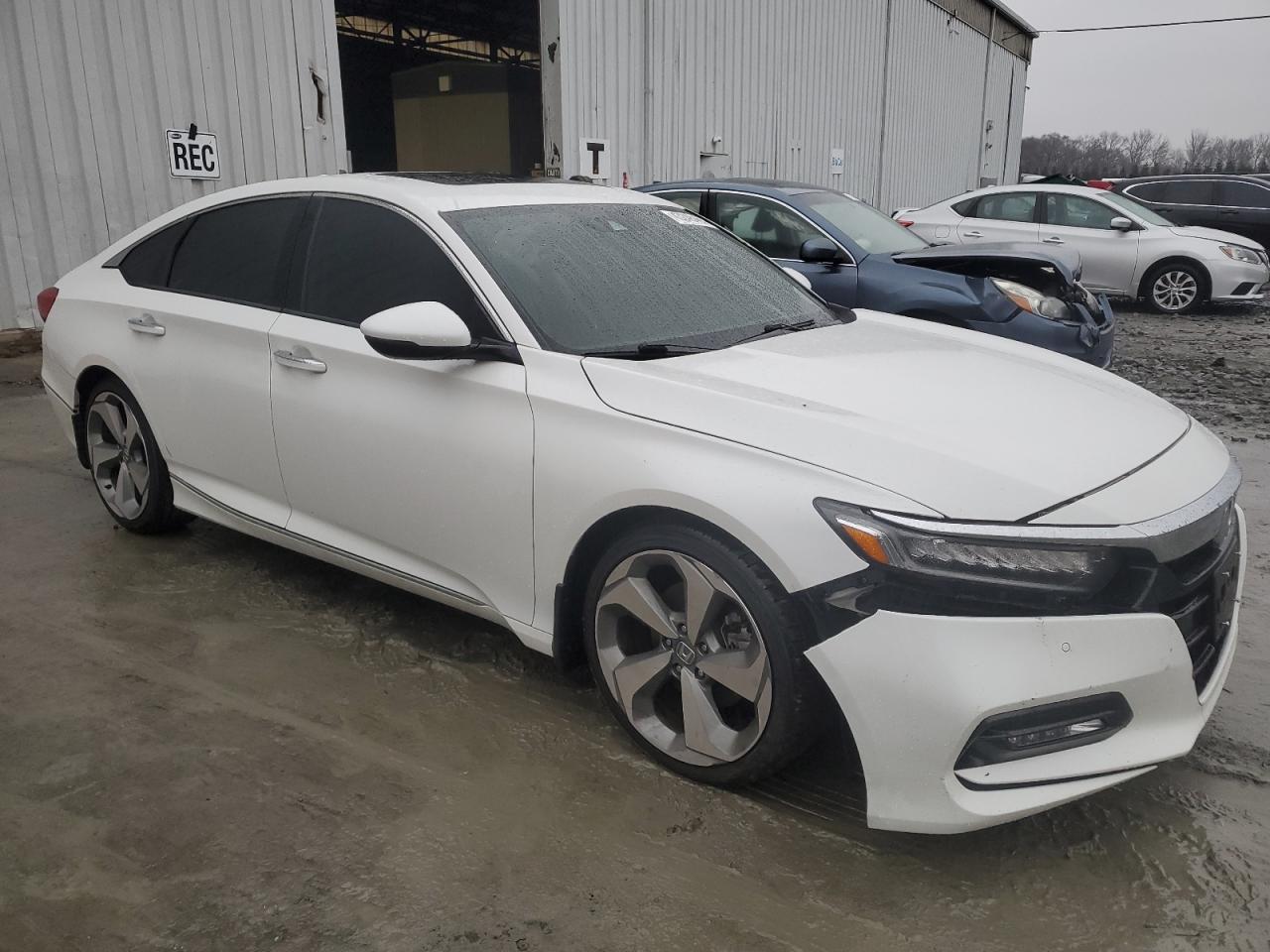 2018 Honda Accord - Image 4