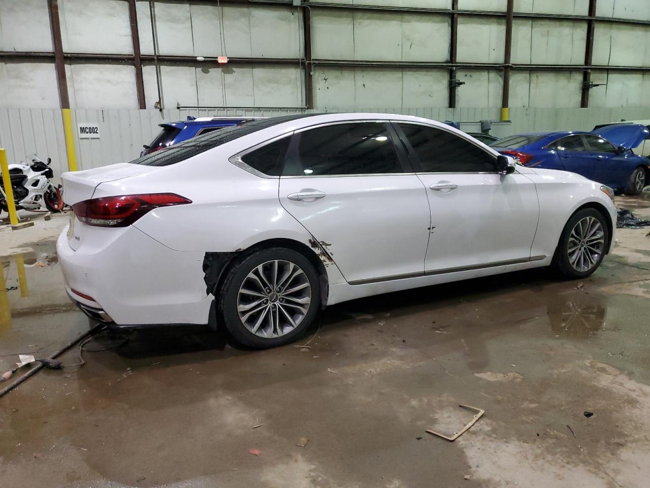 2015 Hyundai Genesis - Image 3