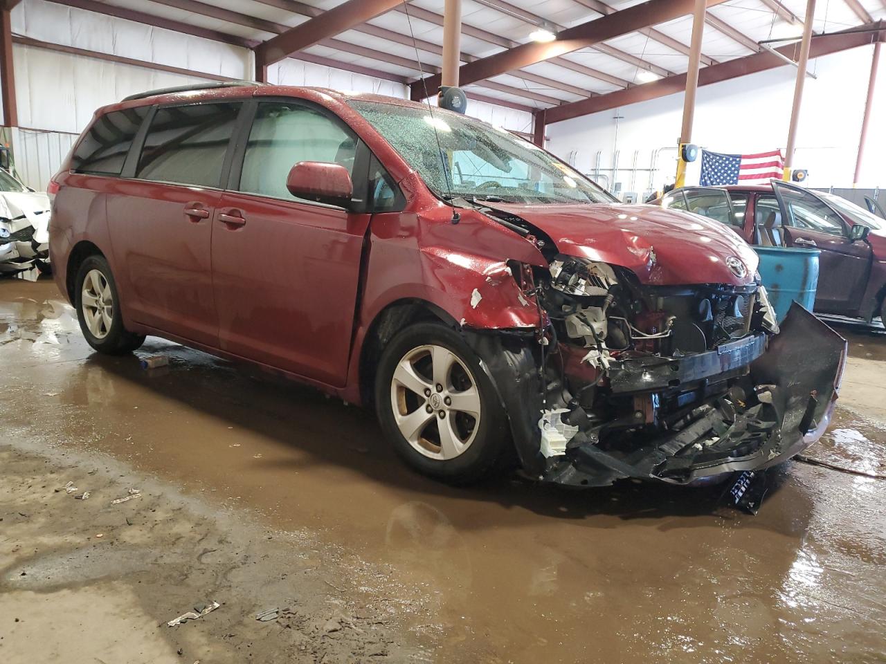 2013 Toyota Sienna - Image 4