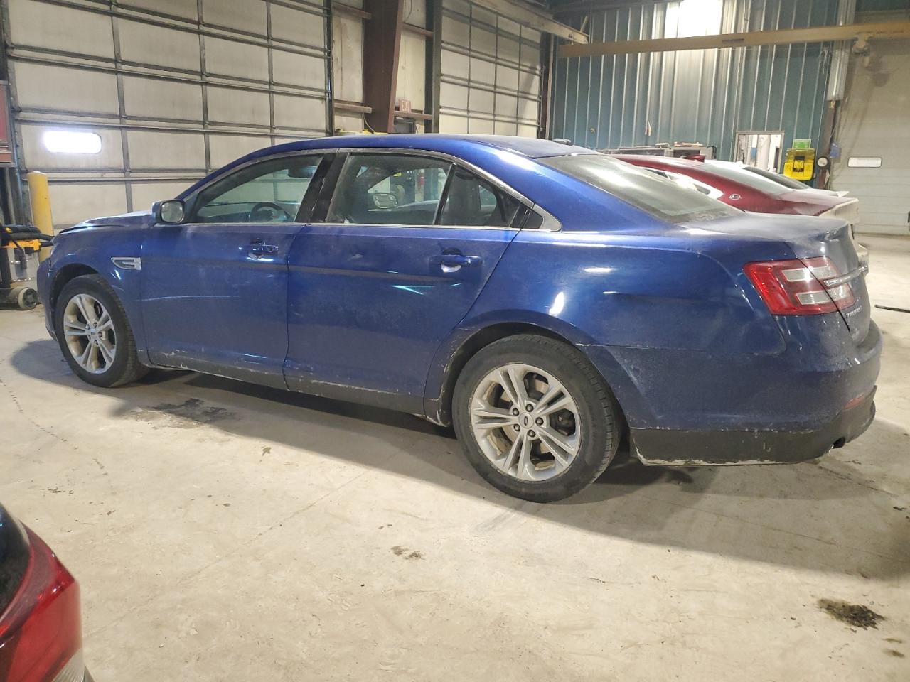2015 Ford Taurus - Image 2