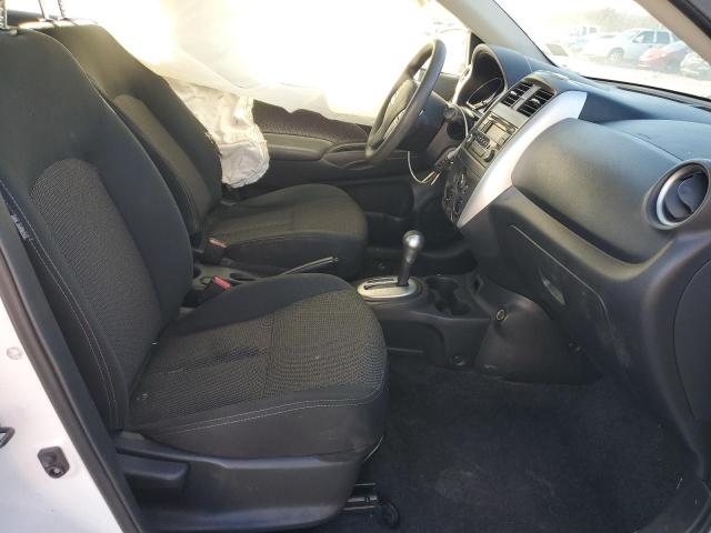  NISSAN VERSA 2017 Білий