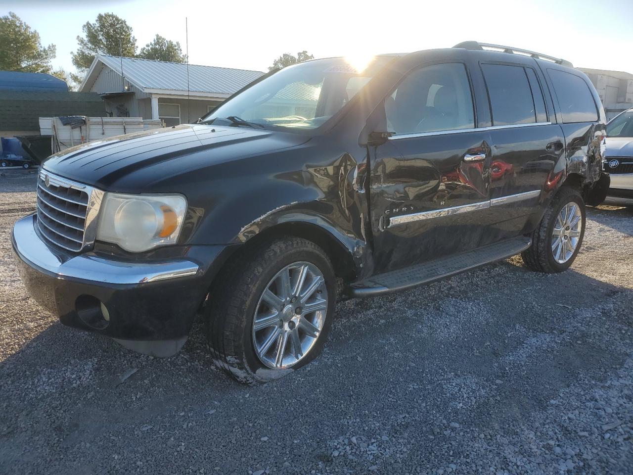 2007 Chrysler Aspen - Image 1