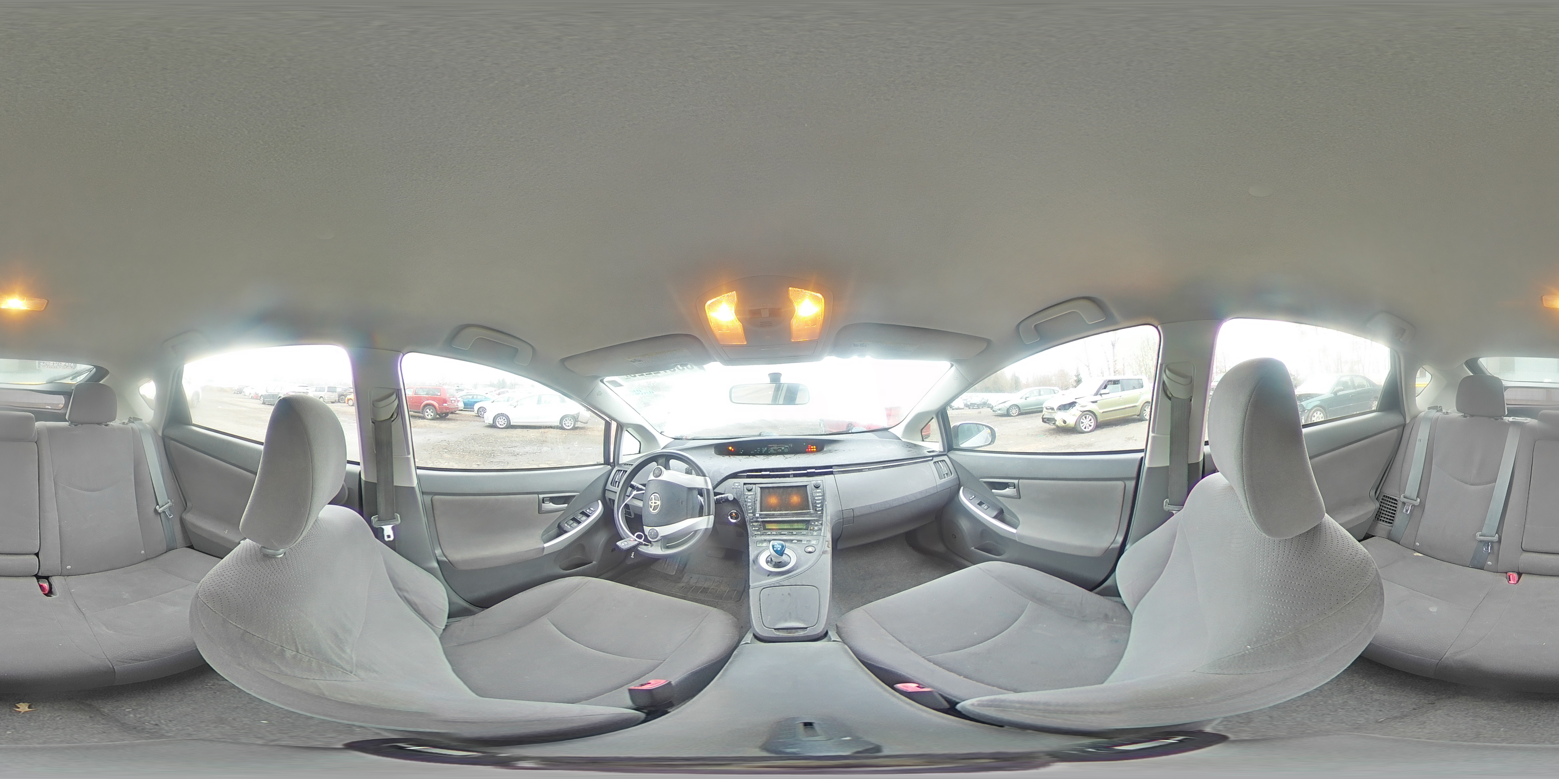 2010 Toyota Prius - Image 12