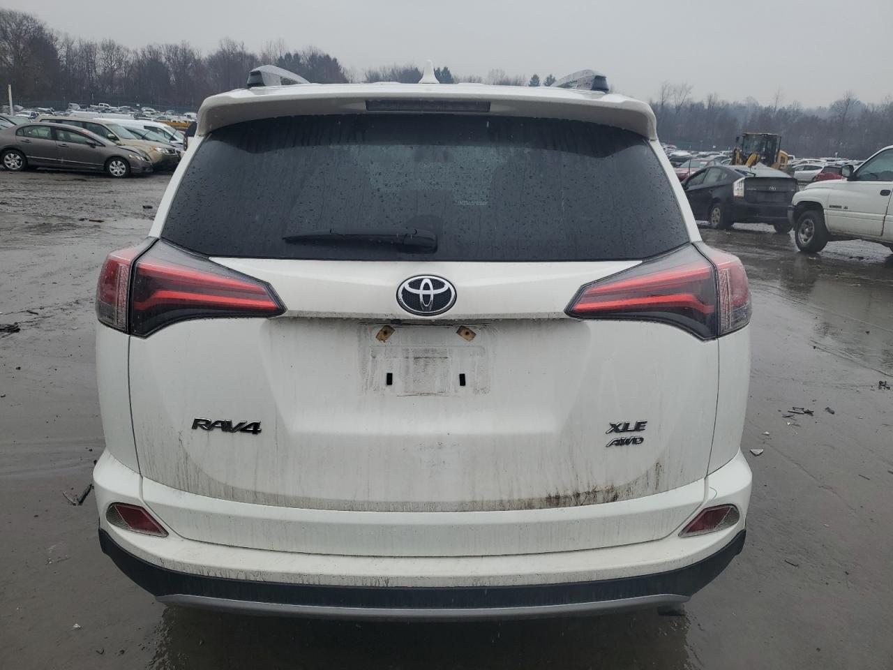 2018 Toyota RAV 4 - Image 6