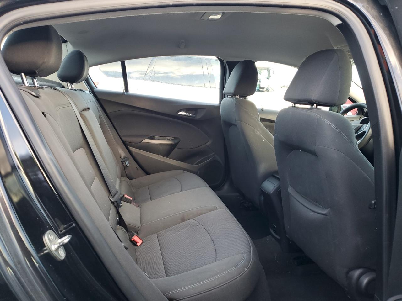 2018 Chevrolet Cruze - Image 10