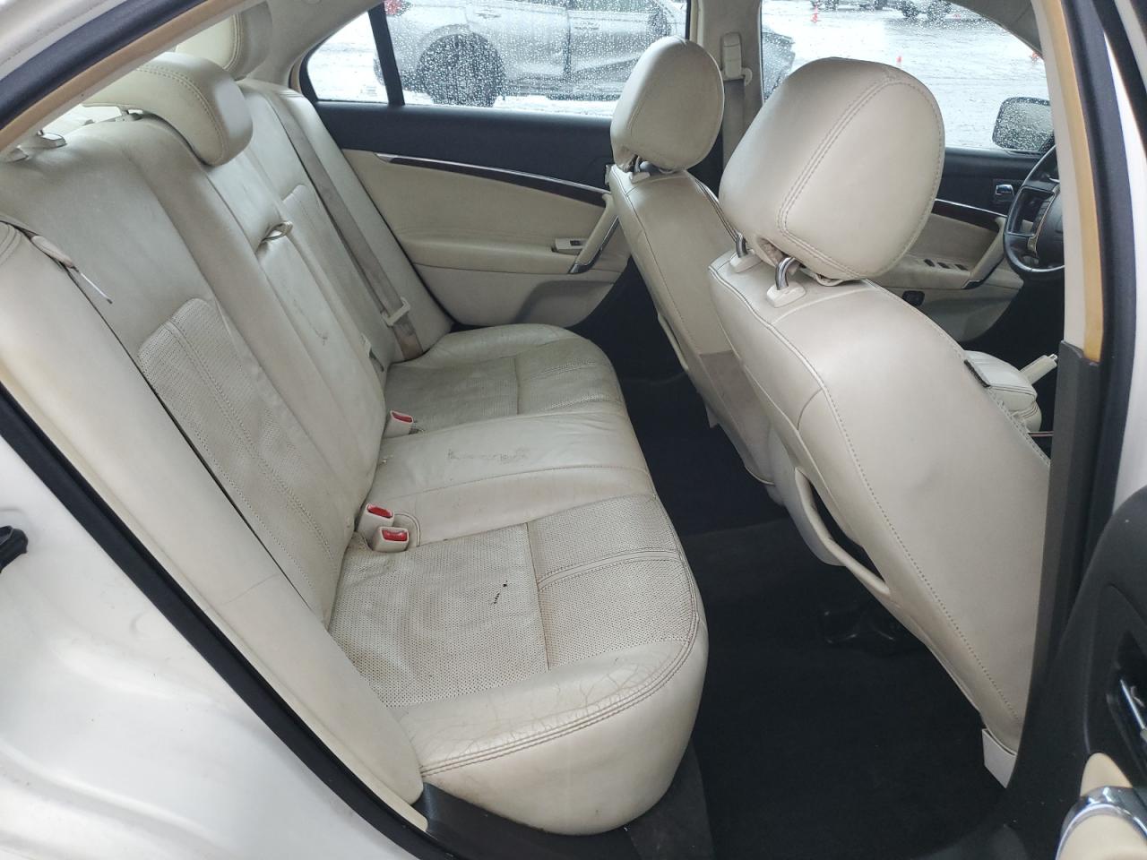 2012 Lincoln MKZ - Image 10