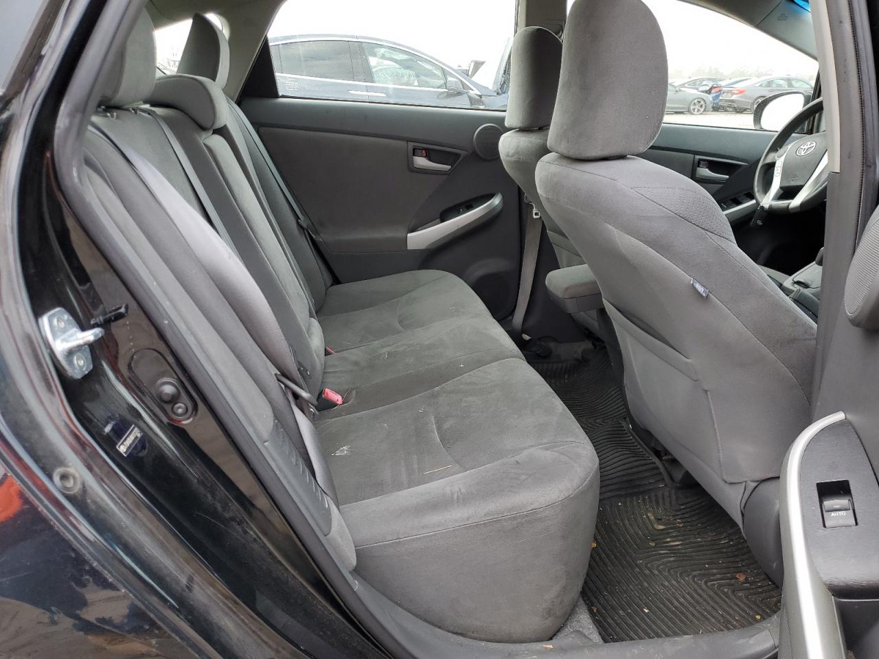 2010 Toyota Prius - Image 10