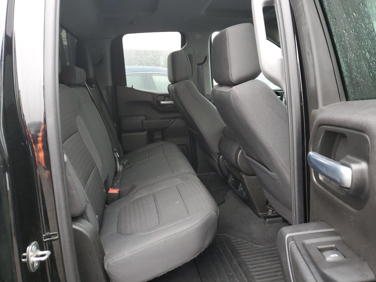 2020 Chevrolet Silverado - Image 10