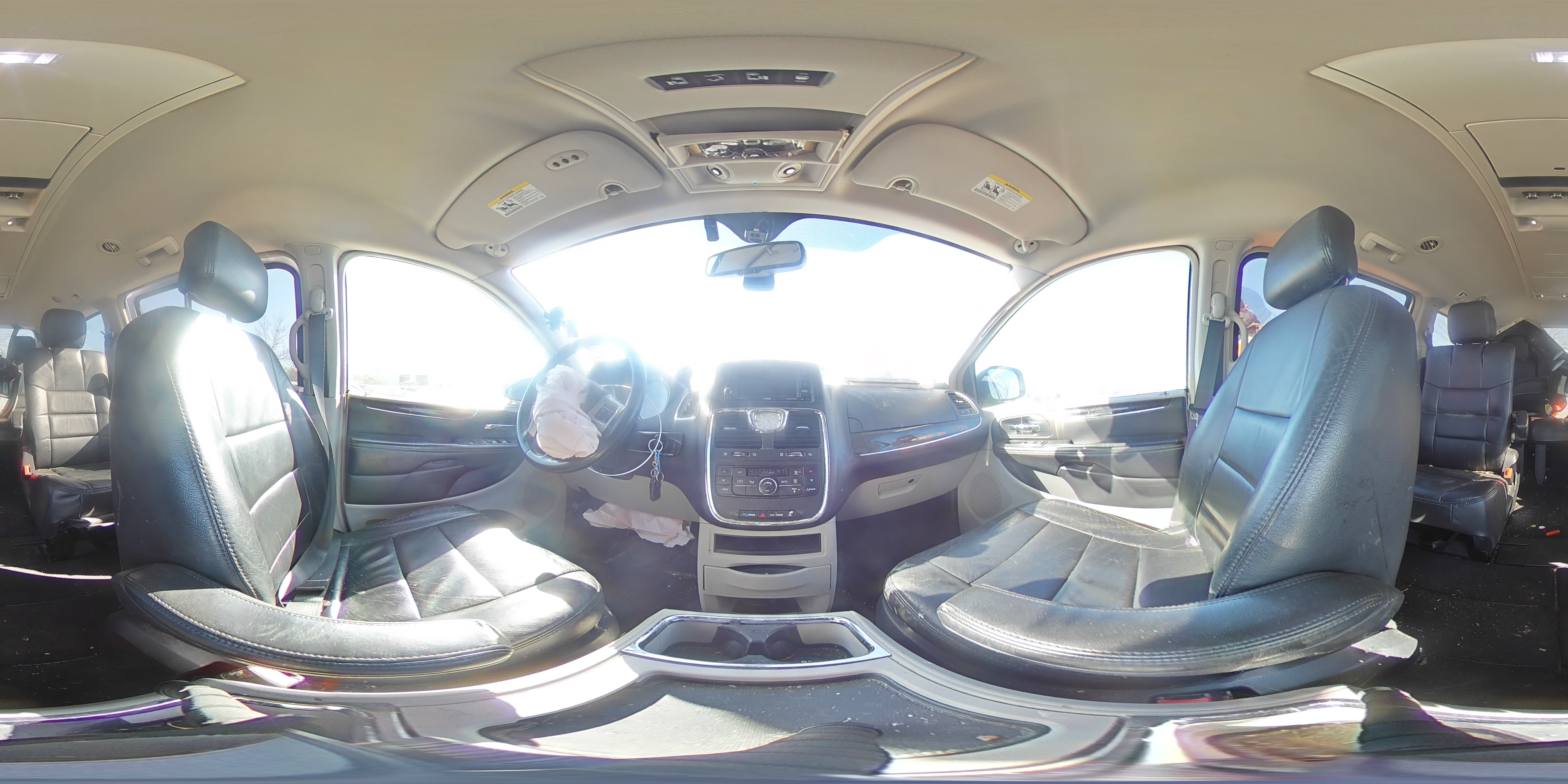 2011 Chrysler Town & Country - Image 13
