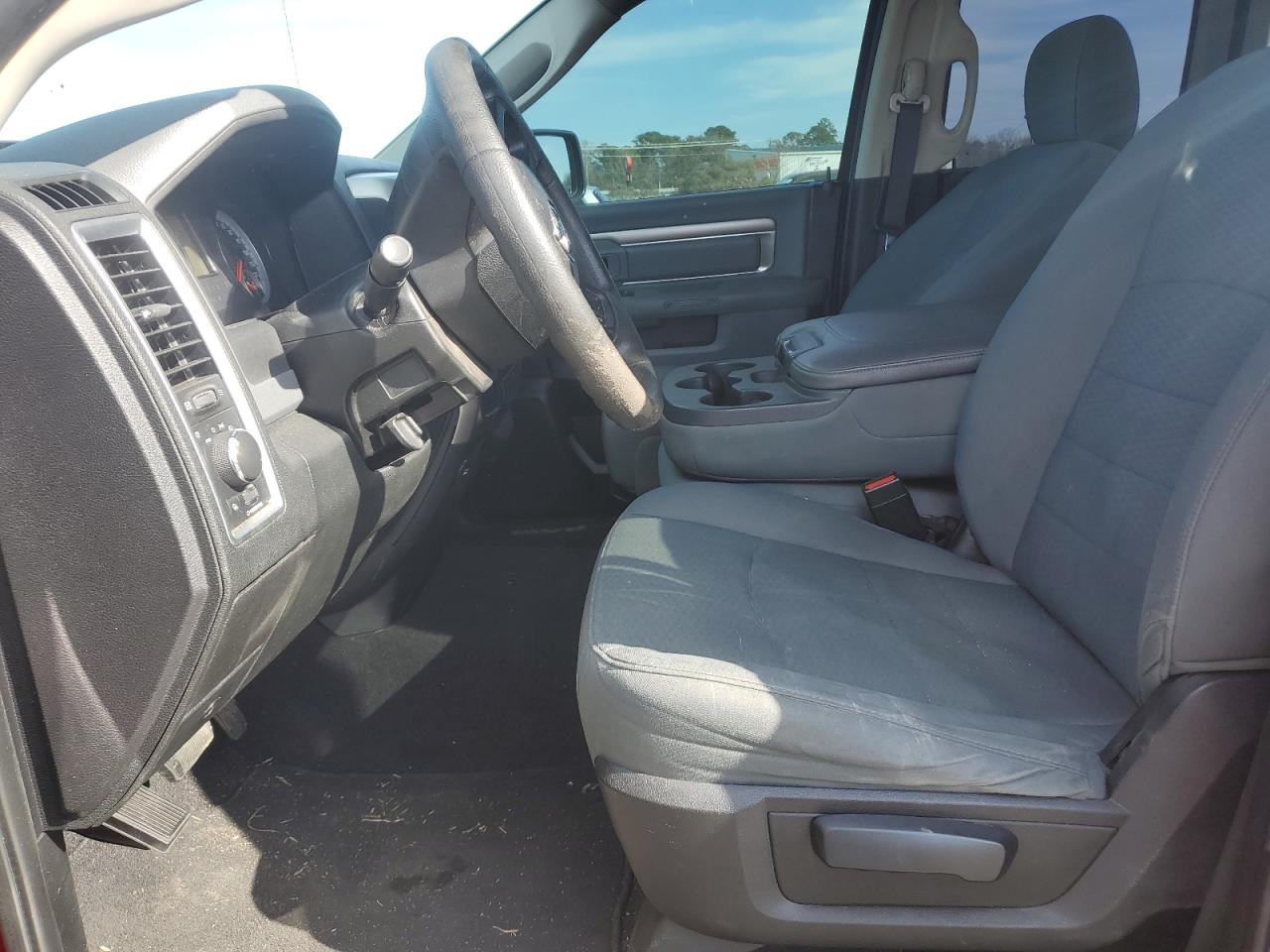 2014 RAM 1500 - Image 7