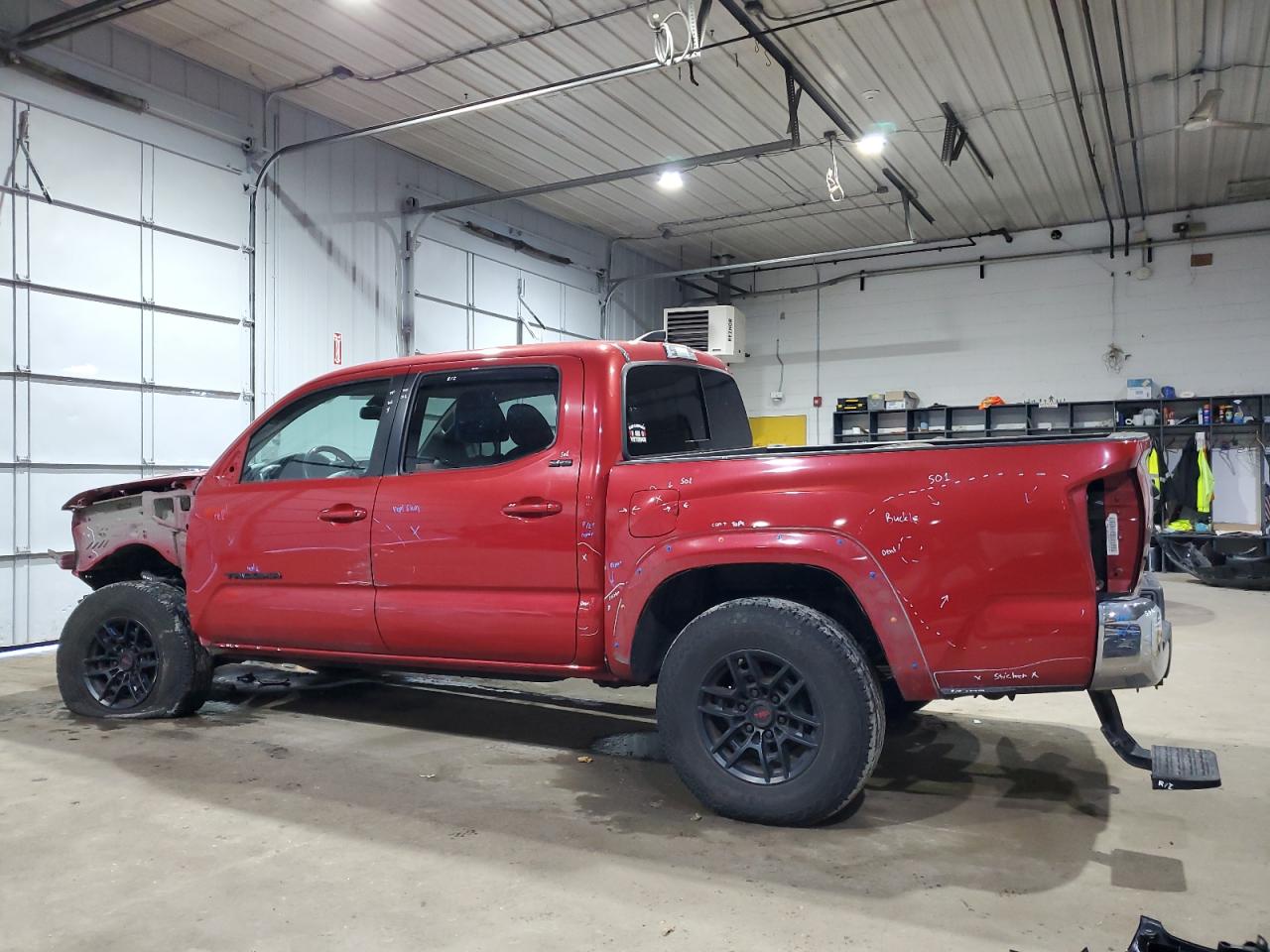 2018 Toyota Tacoma - Image 2