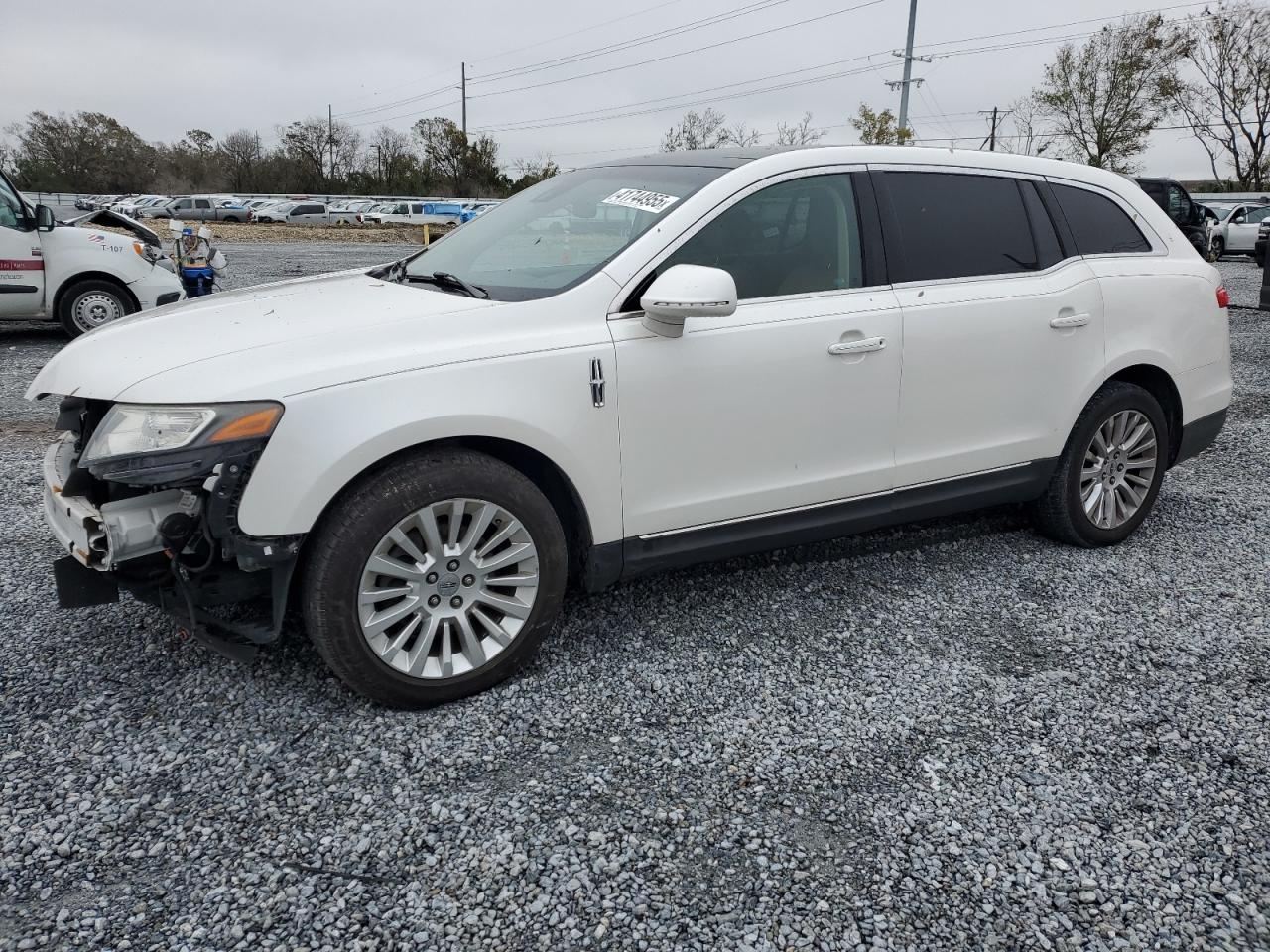 2011 Lincoln MKT - Image 1