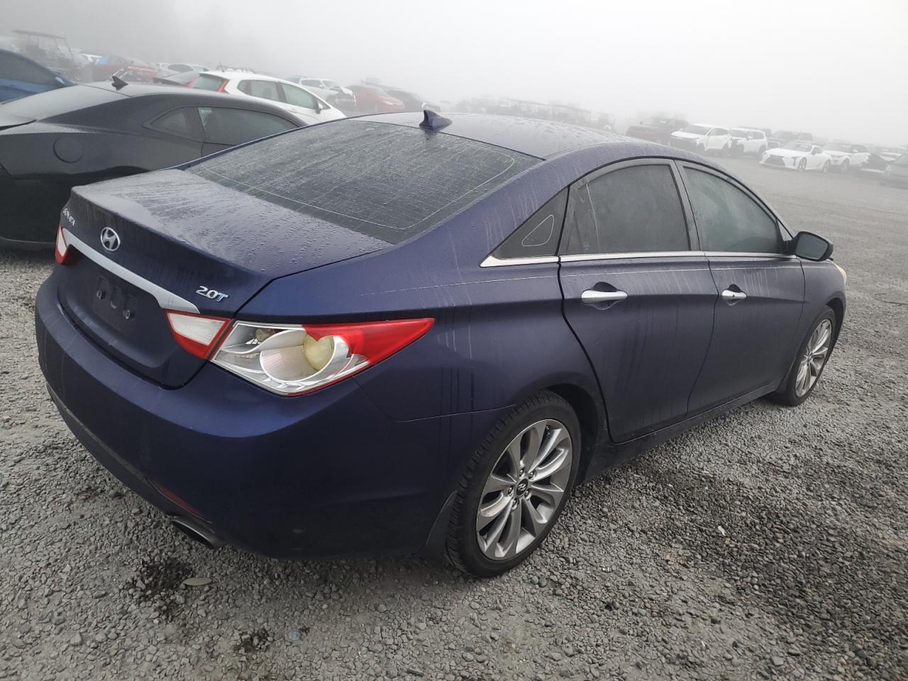 2012 Hyundai Sonata - Image 3