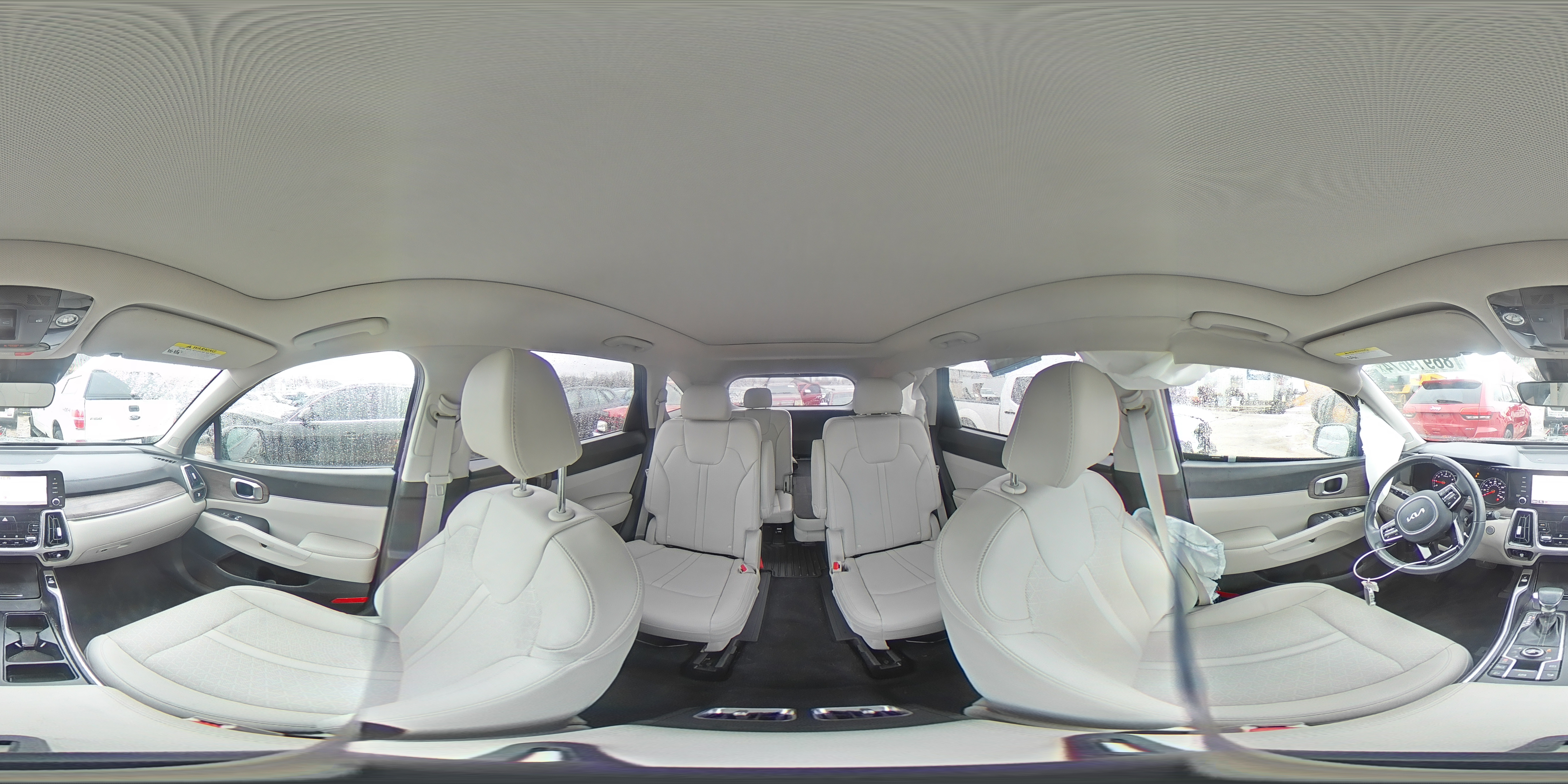 2022 Kia Sorento - Image 16
