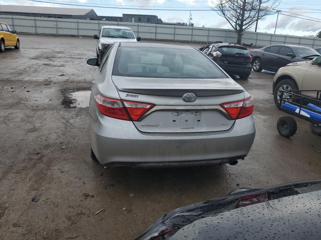 2015 Toyota Camry - Image 6