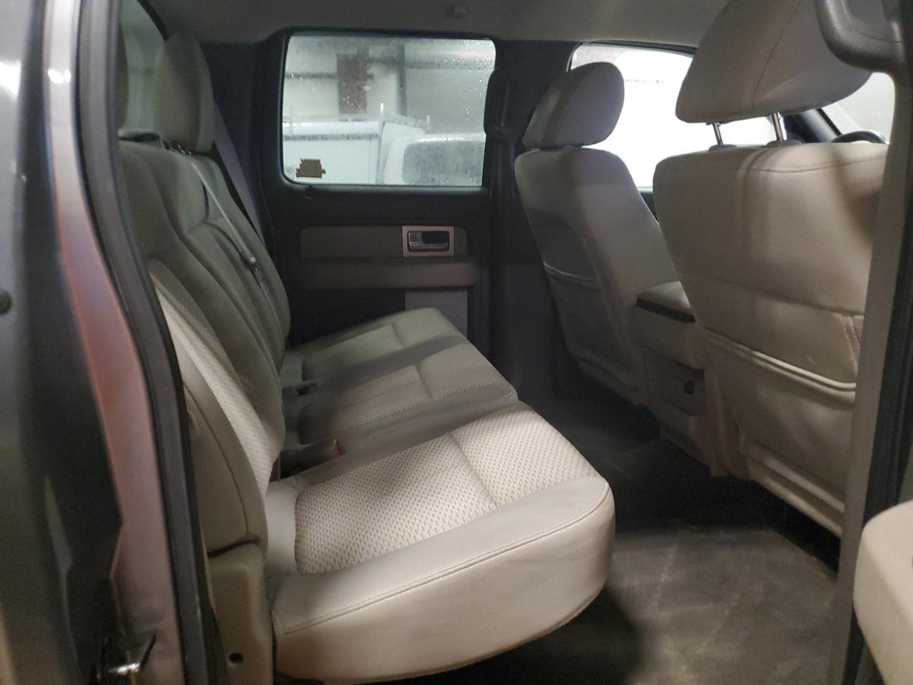 2010 Ford F-150 - Image 10
