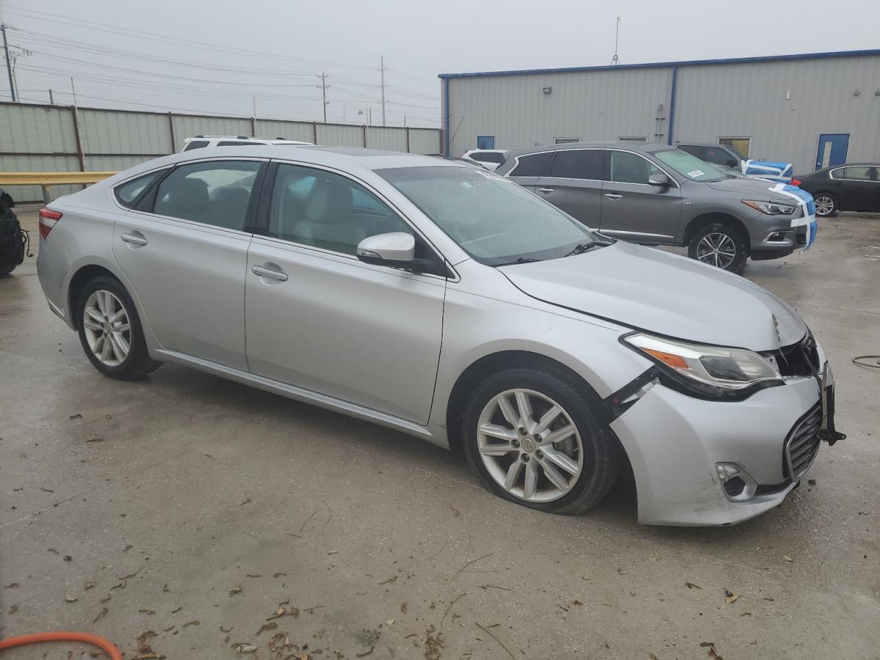 2014 Toyota Avalon - Image 4
