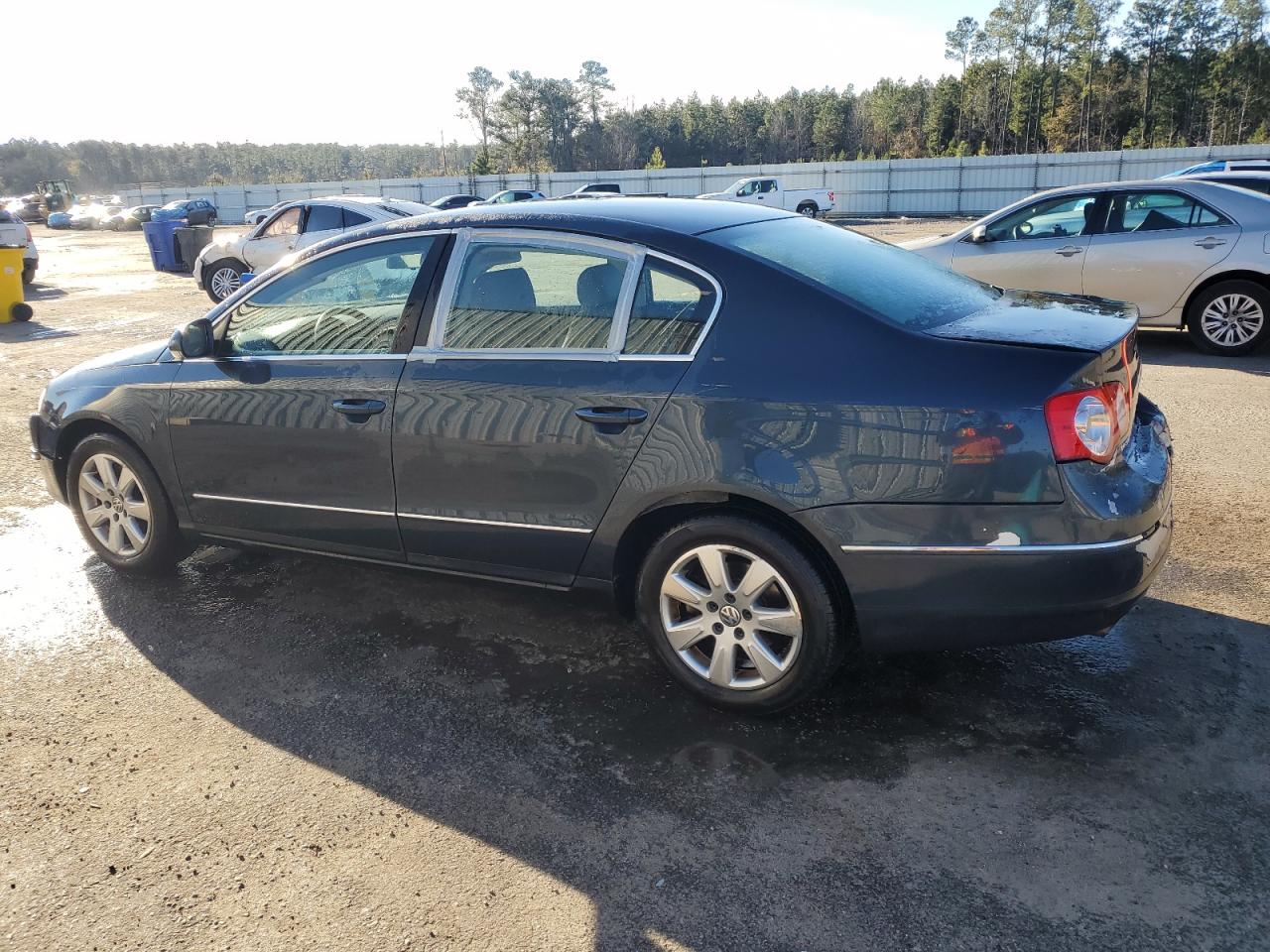 2006 Volkswagen Passat - Image 2