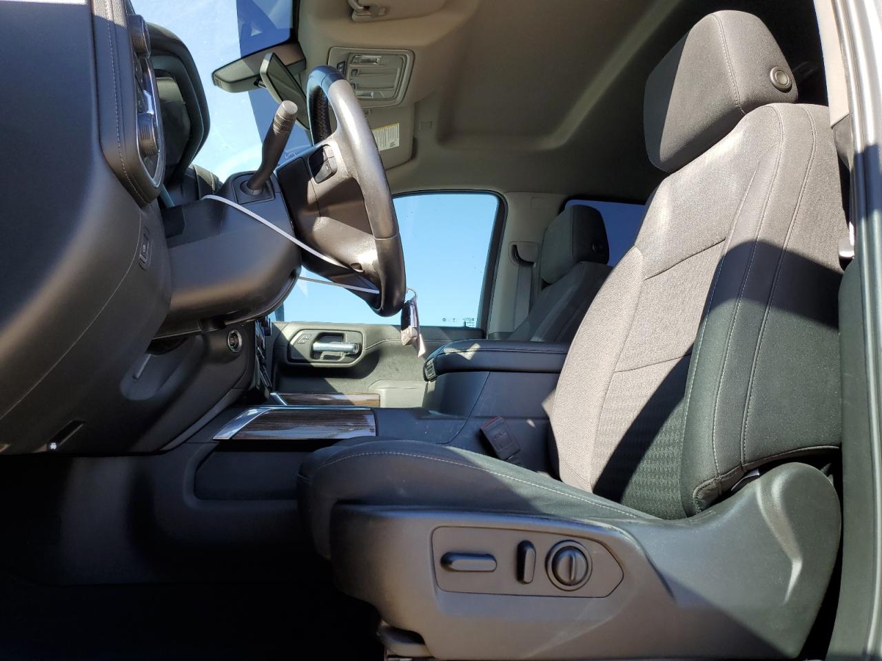 2021 Chevrolet Silverado - Image 7