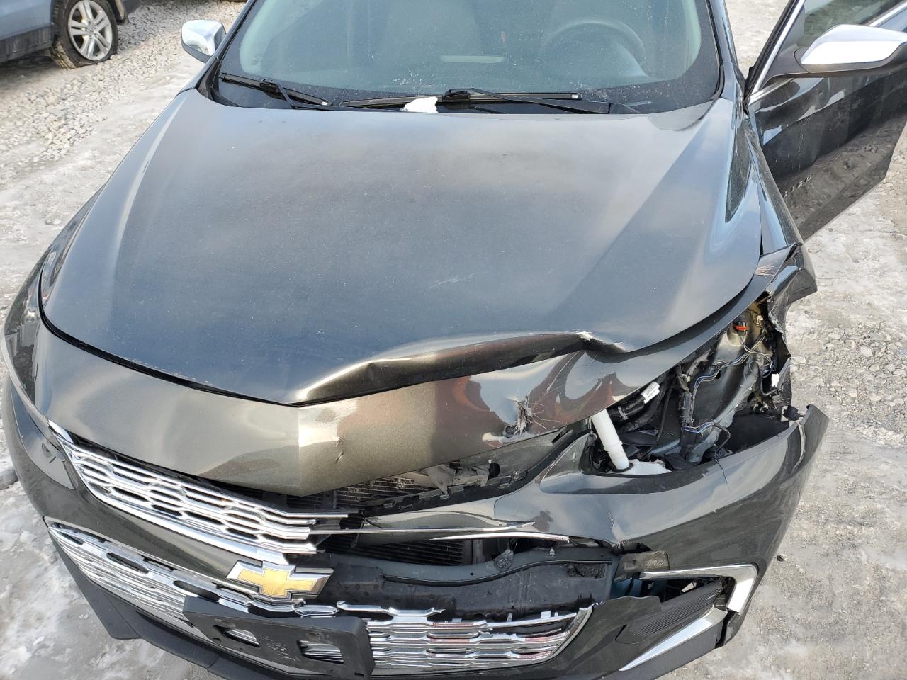 2018 Chevrolet Malibu - Image 11