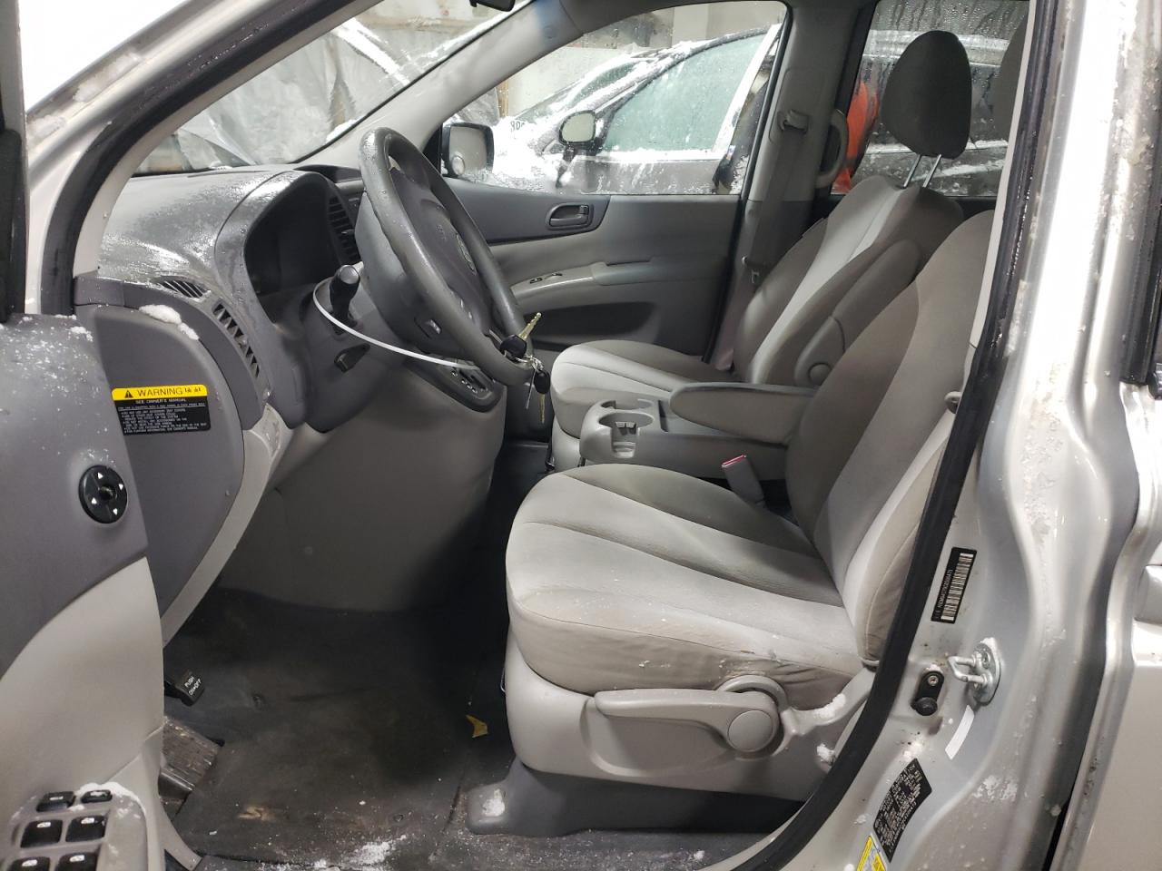 2012 Kia Sedona - Image 7