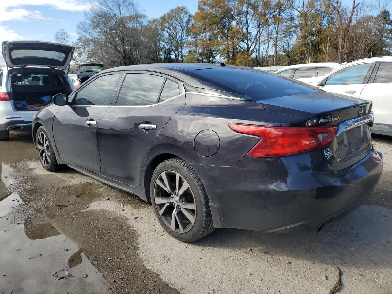 2016 Nissan Maxima - Image 2