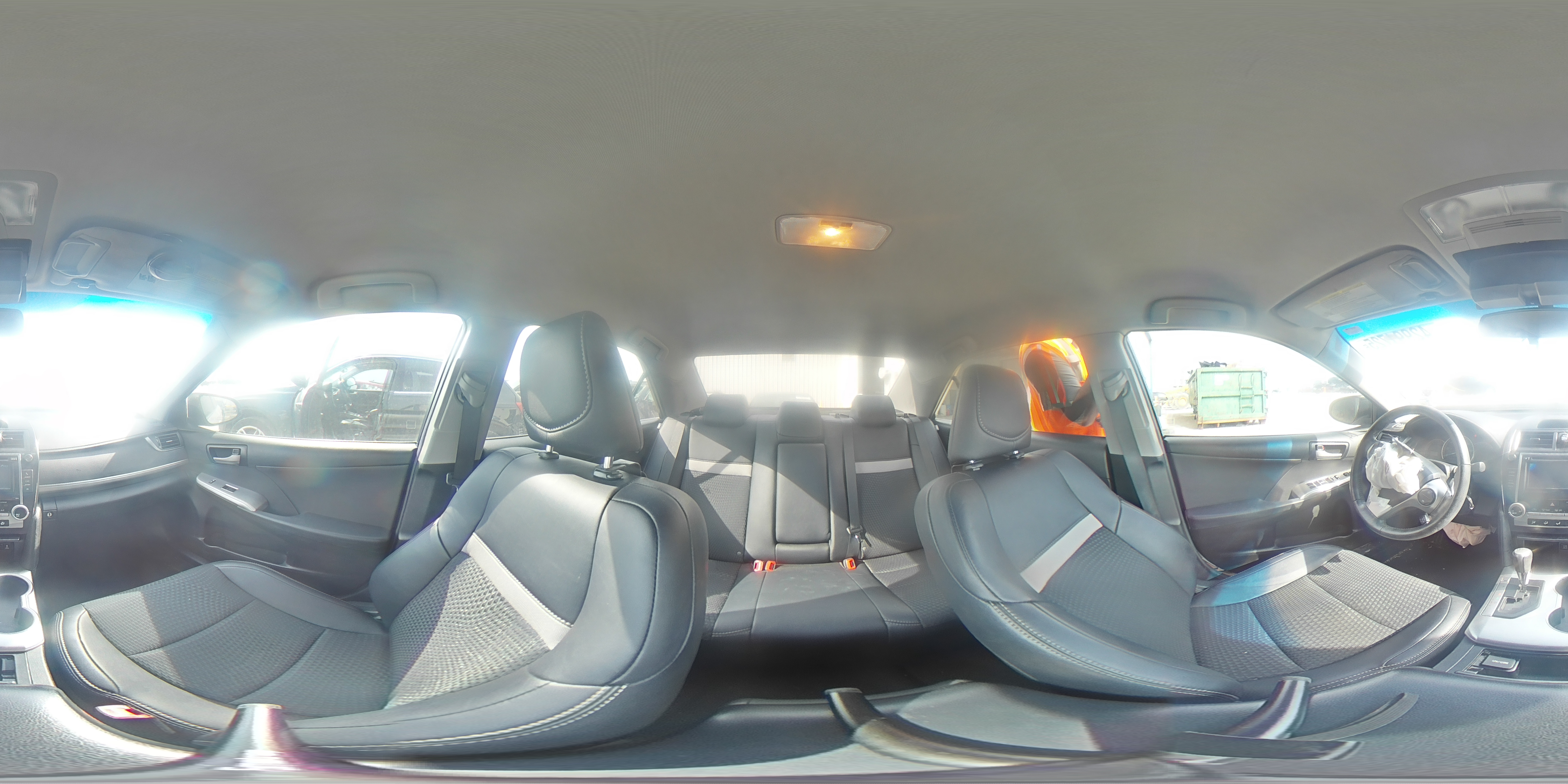 2013 Toyota Camry - Image 14
