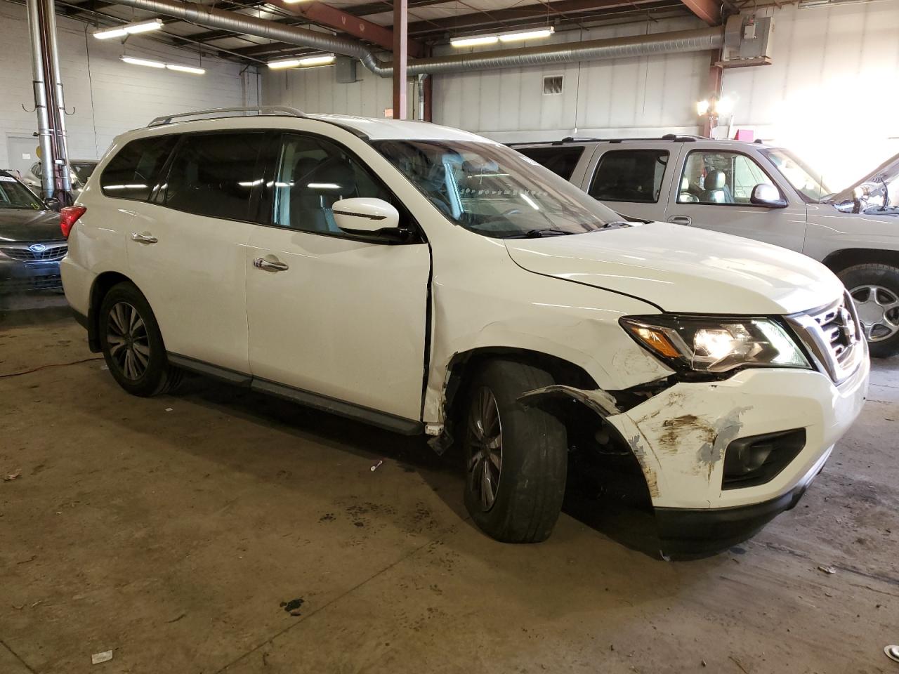 2019 Nissan Pathfinder - Image 4